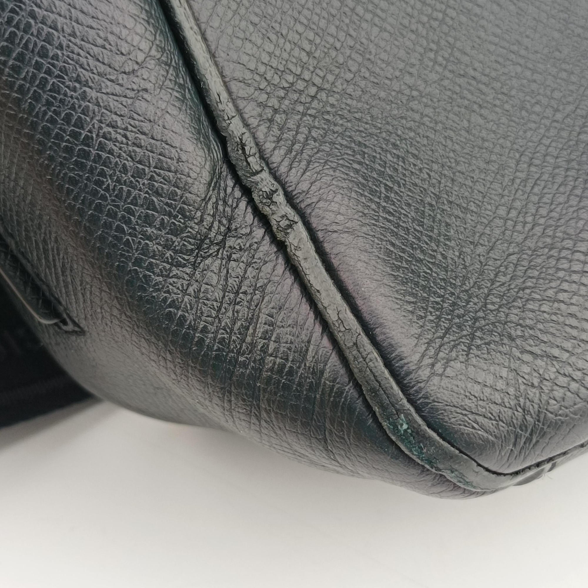 Vintage Louis Vuitton Roman MM Navy Taiga M32682 shoulderbag | stylenewstar
