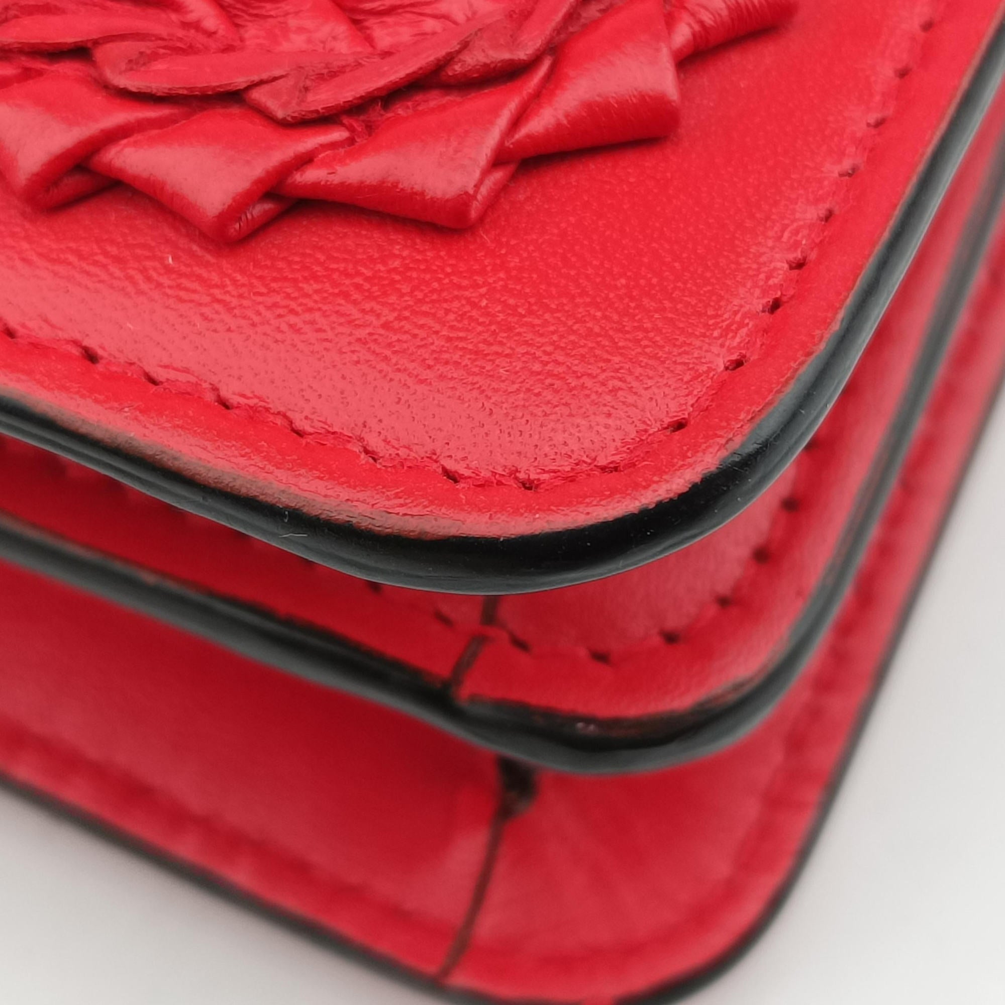 Pre-owned Bvlgari Serpenti Forever Red leather  shoulderbag | stylenewstar