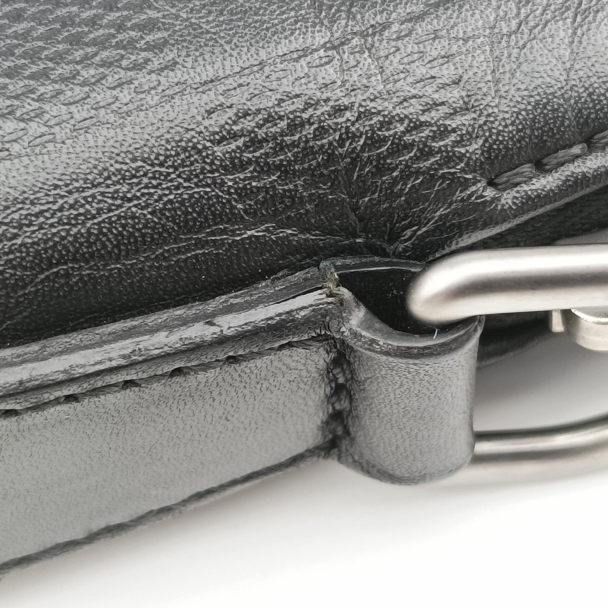Pre-owned Louis Vuitton Porte Documents Jour Noir Damier Graphite N48224 handbag | stylenewstar