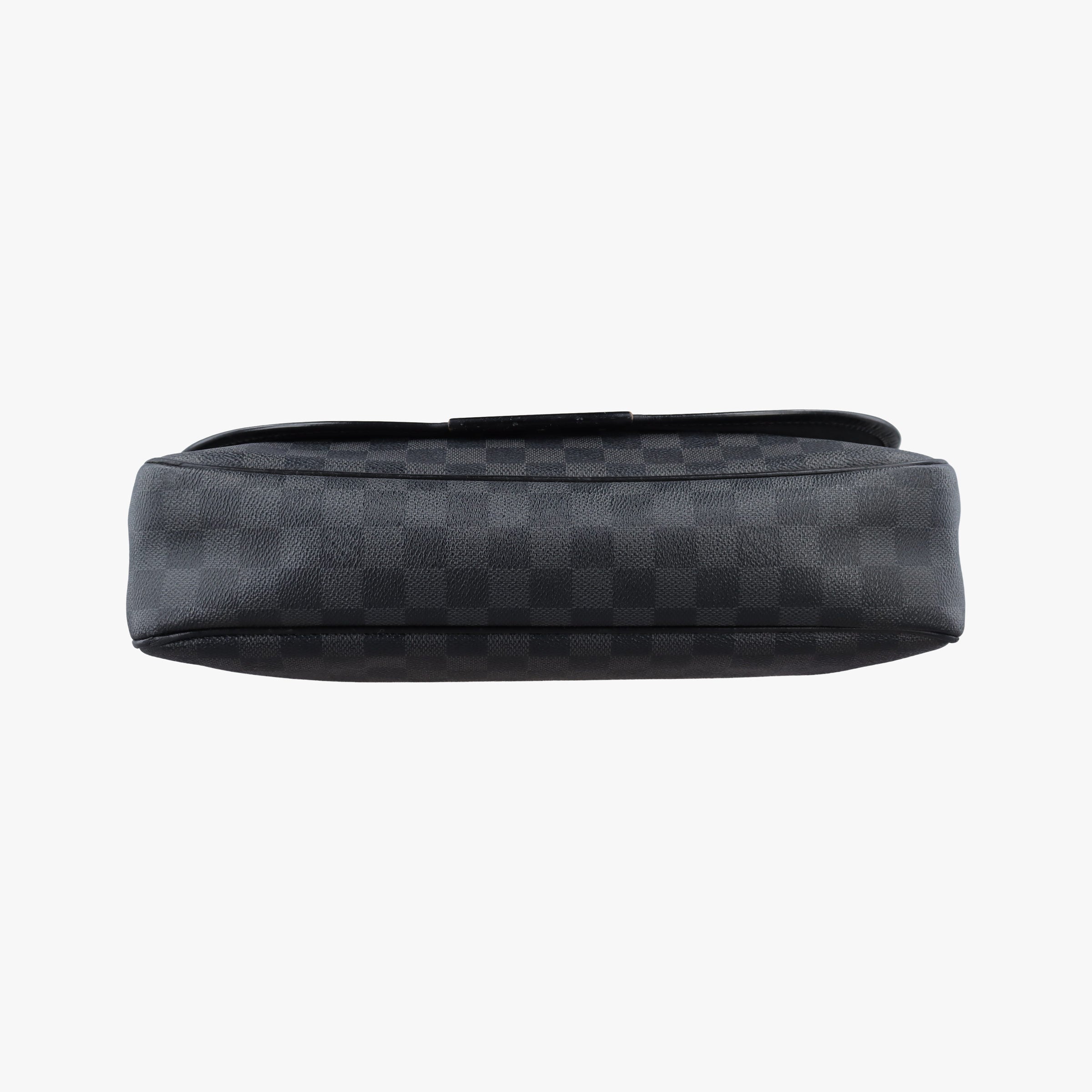 Pre-owned Louis Vuitton DANIEL MM Noir Damier Graphite N58029 shoulderbag | stylenewstar