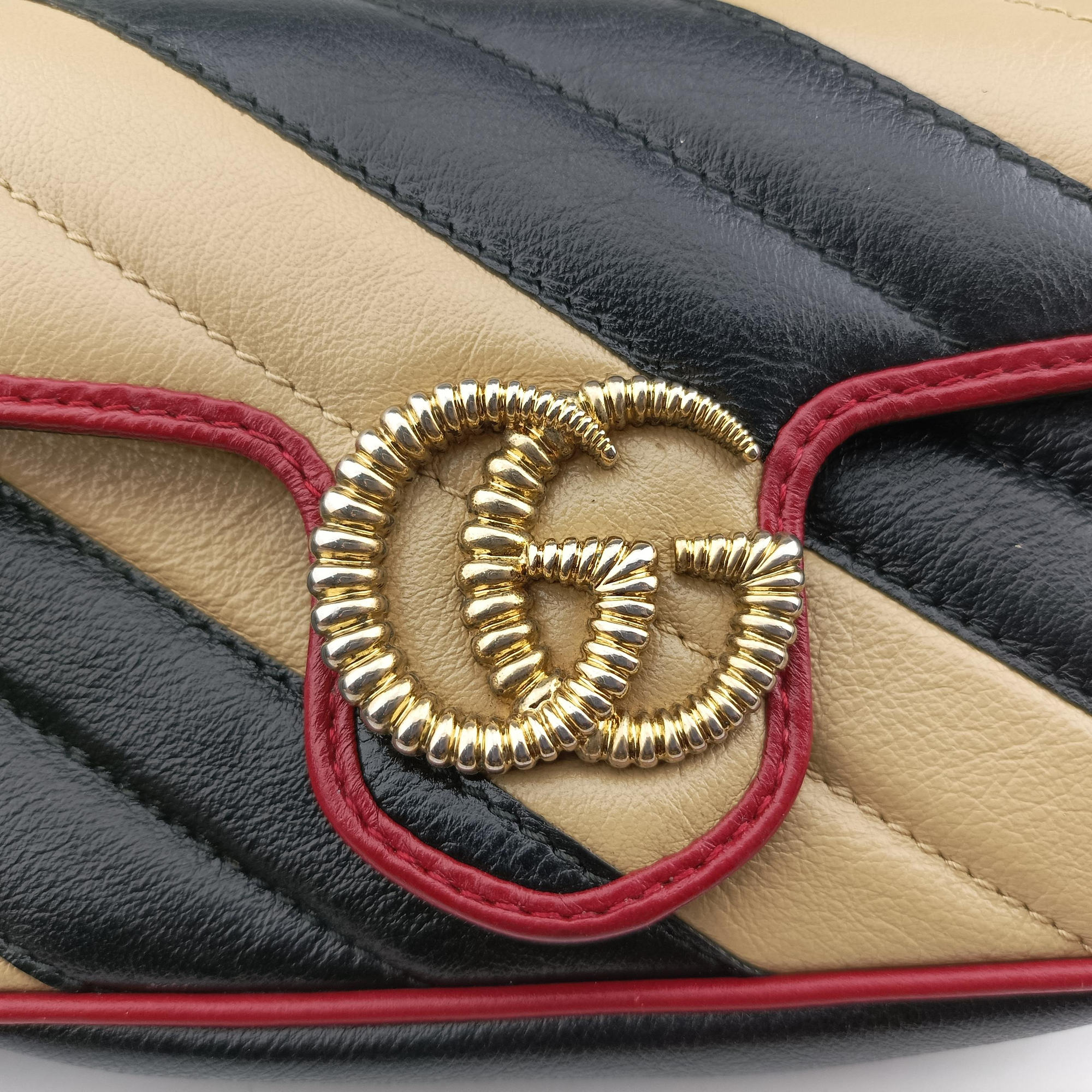 Pre-owned Gucci GG Marmont Black×Beige×Red Leather 574969 shoulderbag | stylenewstar