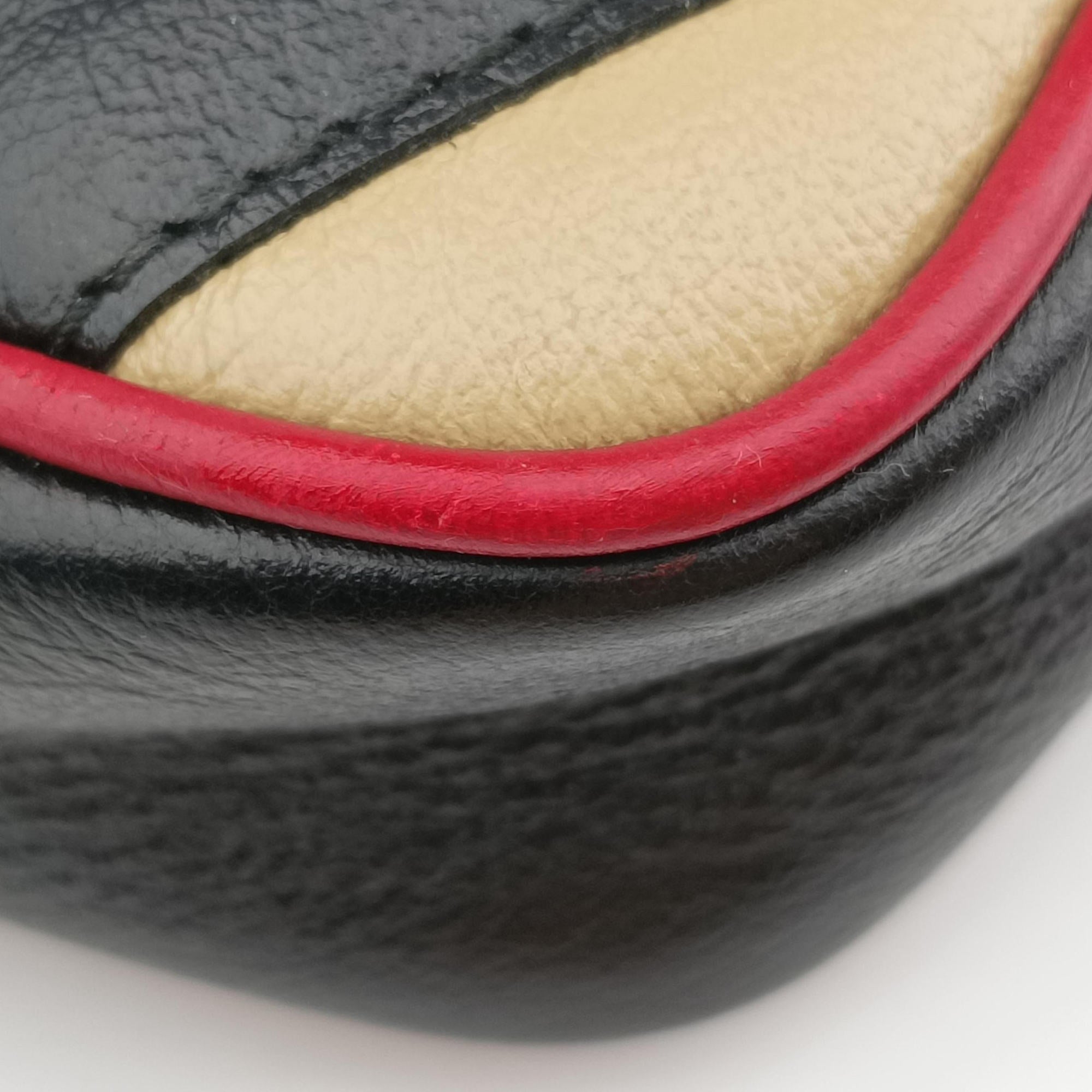 Pre-owned Gucci GG Marmont Black×Beige×Red Leather 574969 shoulderbag | stylenewstar