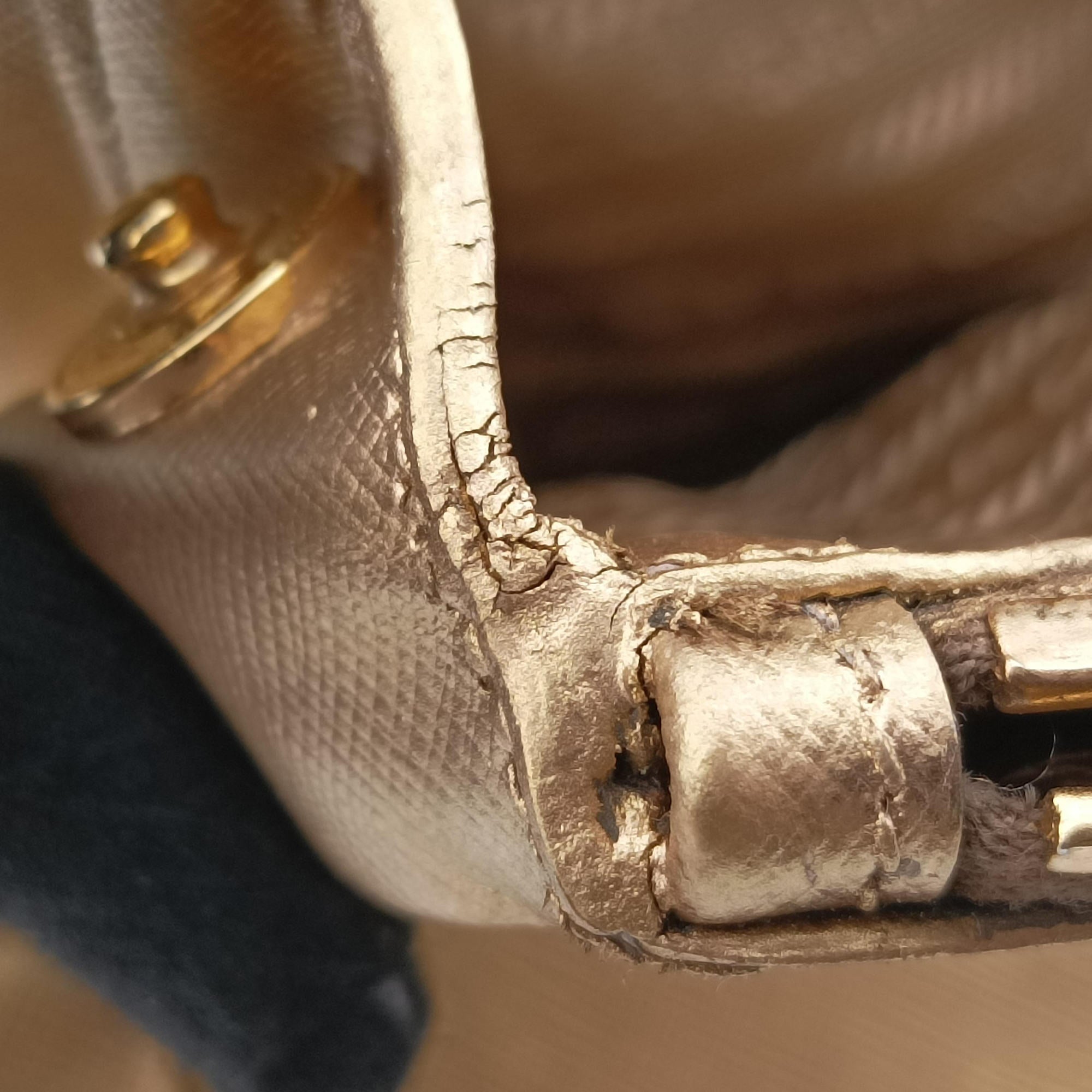 Pre-owned Prada Galleria Golden SAFFIANO Leather BN2274 shoulderbag | stylenewstar
