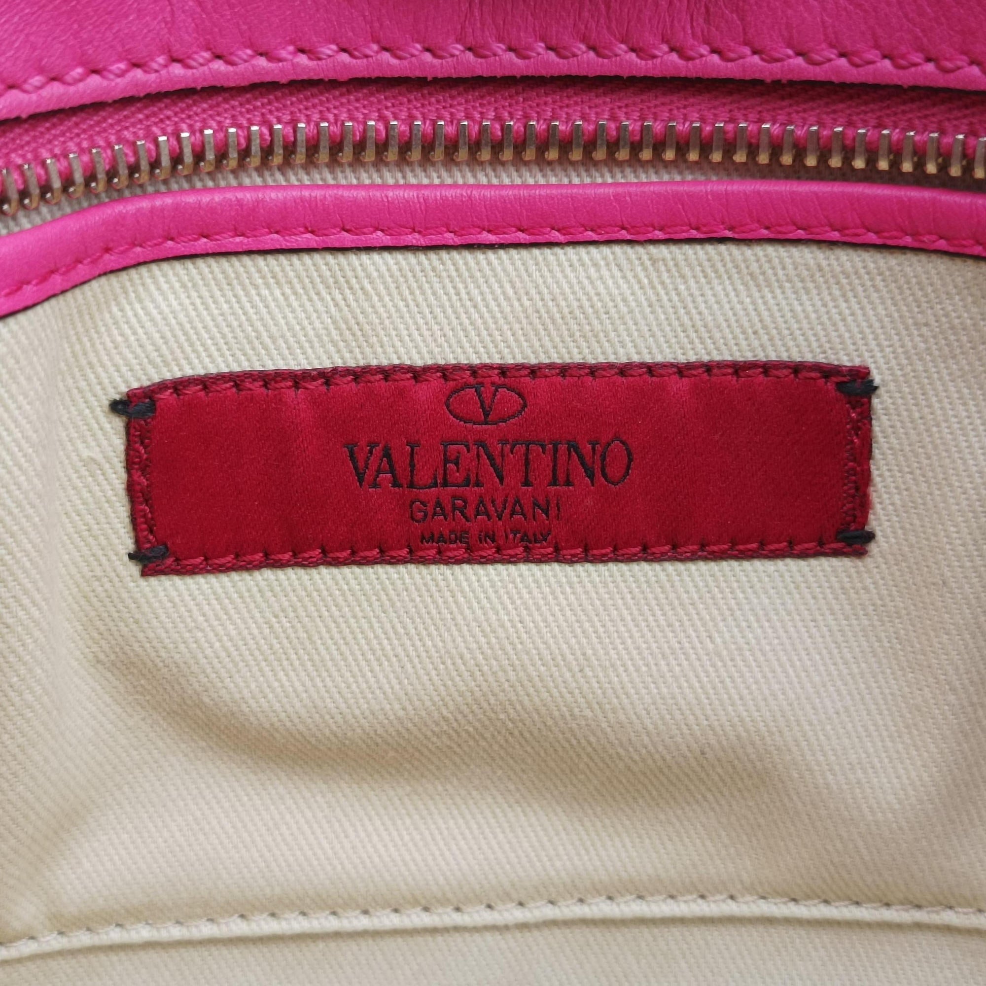 Pre-owned Valentino Rockstud Pink Leather  shoulderbag | stylenewstar