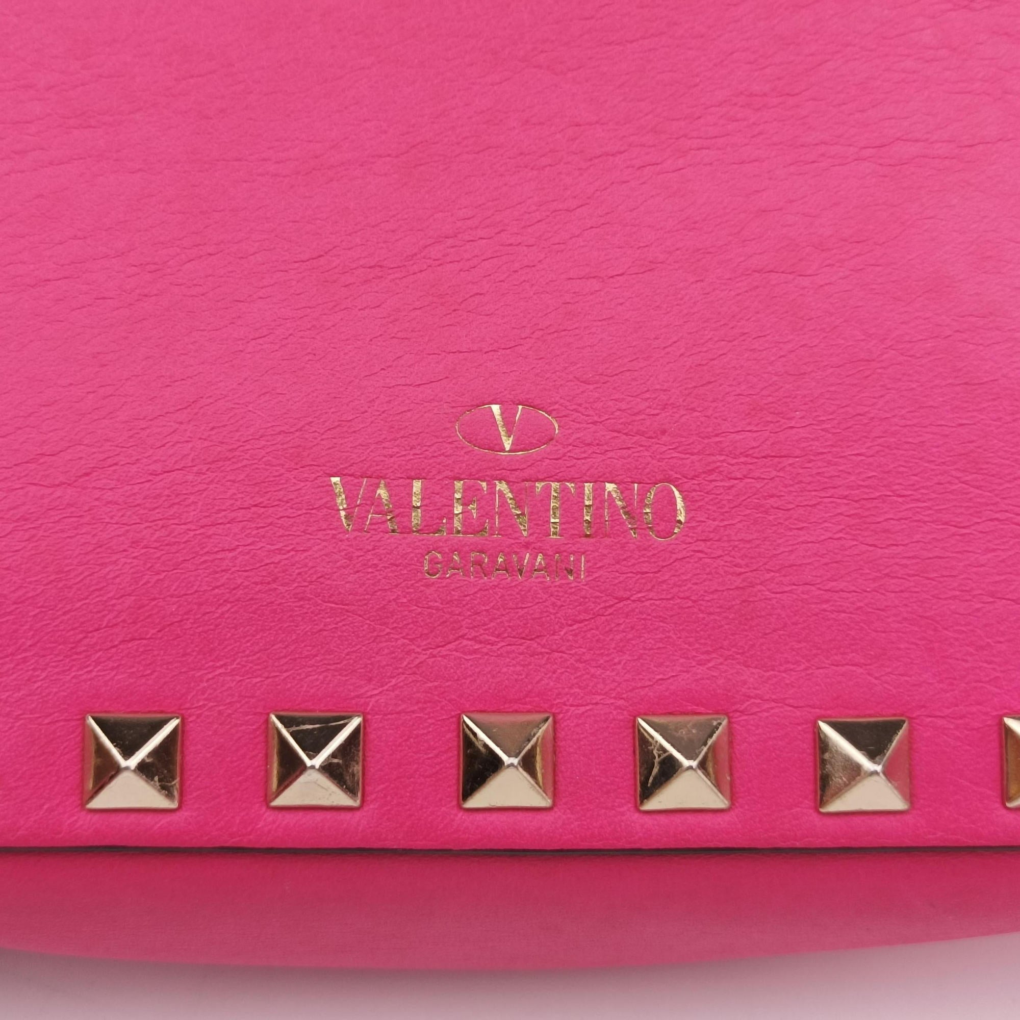 Pre-owned Valentino Rockstud Pink Leather  shoulderbag | stylenewstar