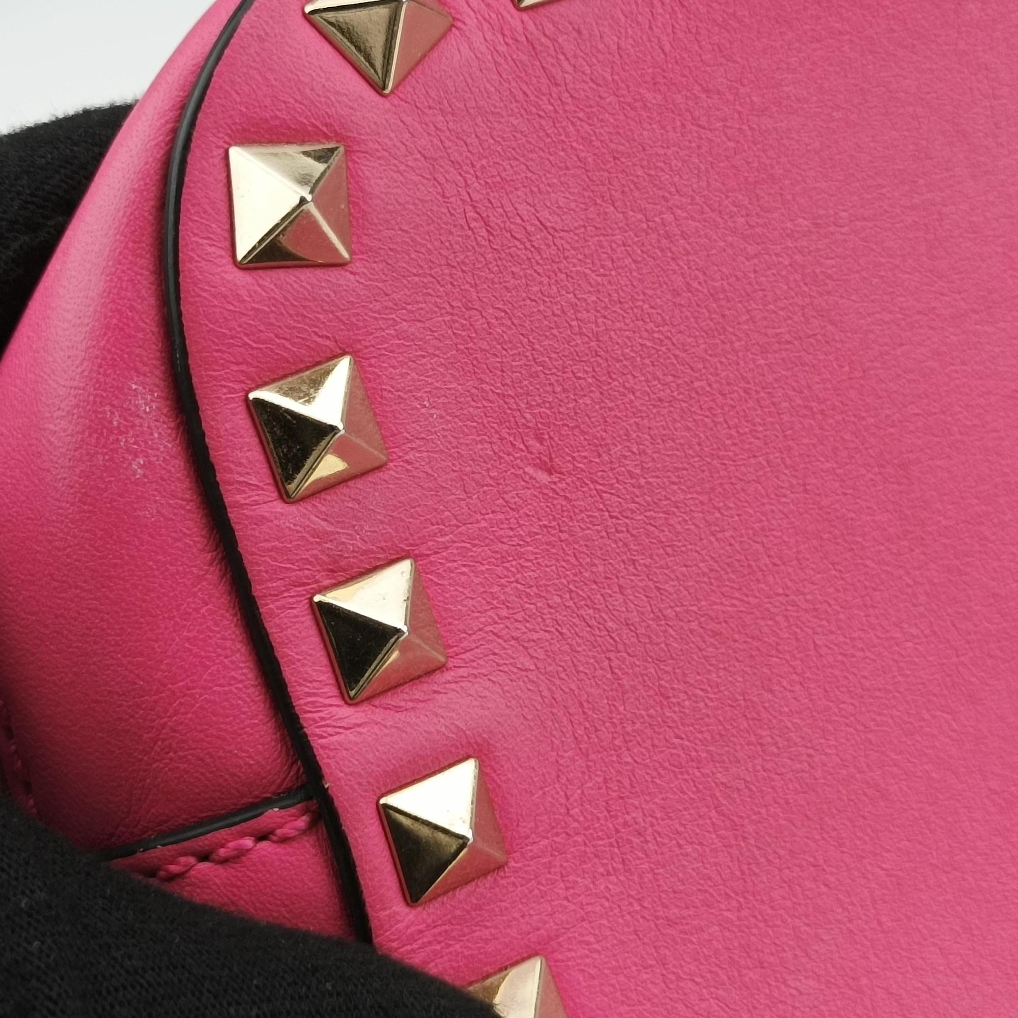 Pre-owned Valentino Rockstud Pink Leather  shoulderbag | stylenewstar