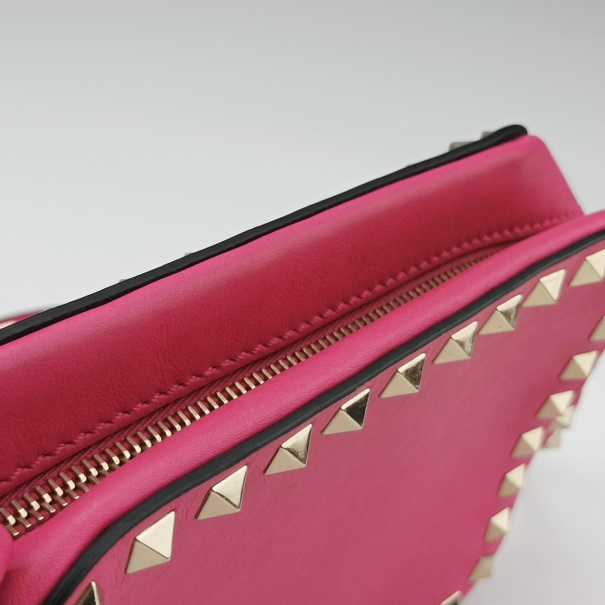 Pre-owned Valentino Rockstud Pink Leather  shoulderbag | stylenewstar