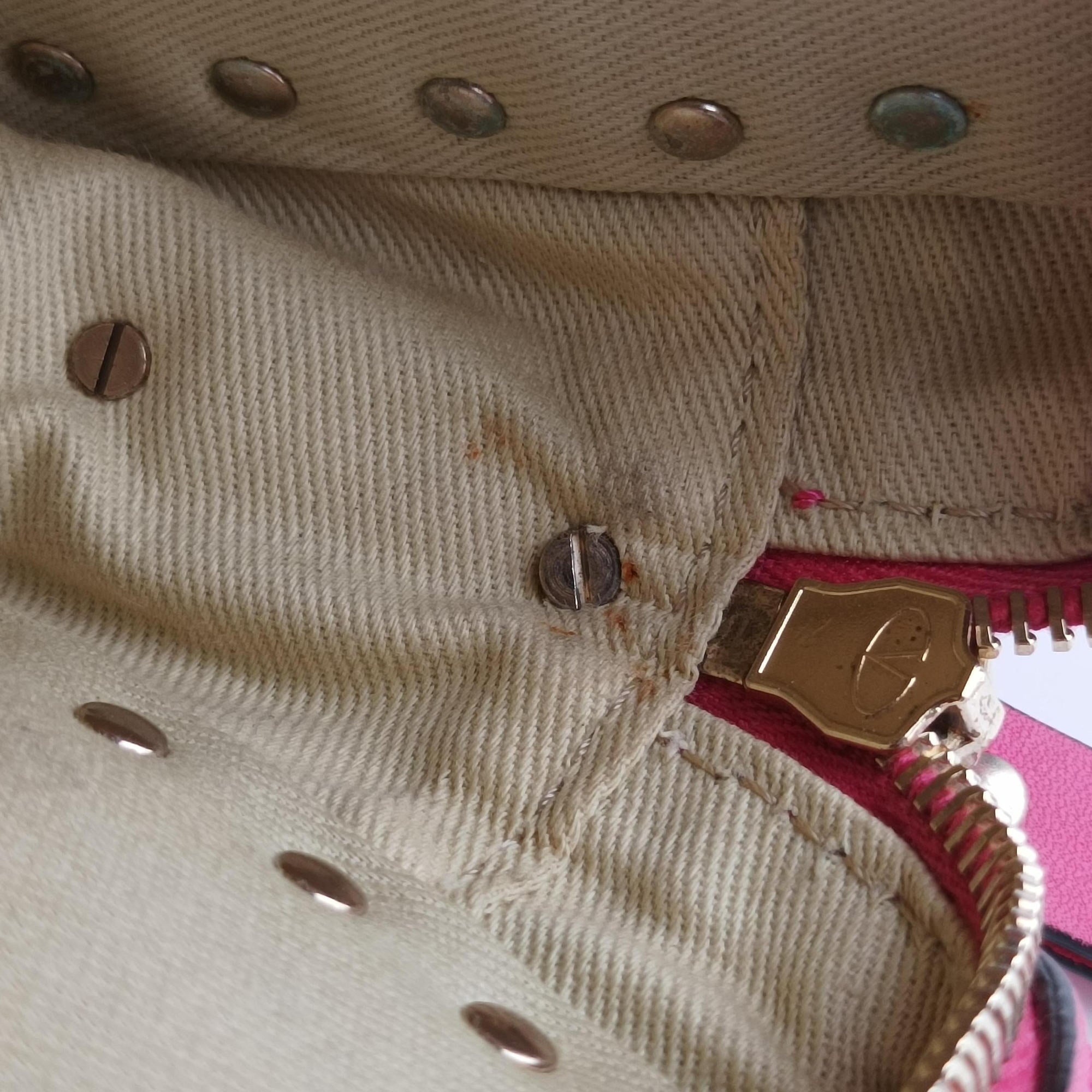 Pre-owned Valentino Rockstud Pink Leather  shoulderbag | stylenewstar