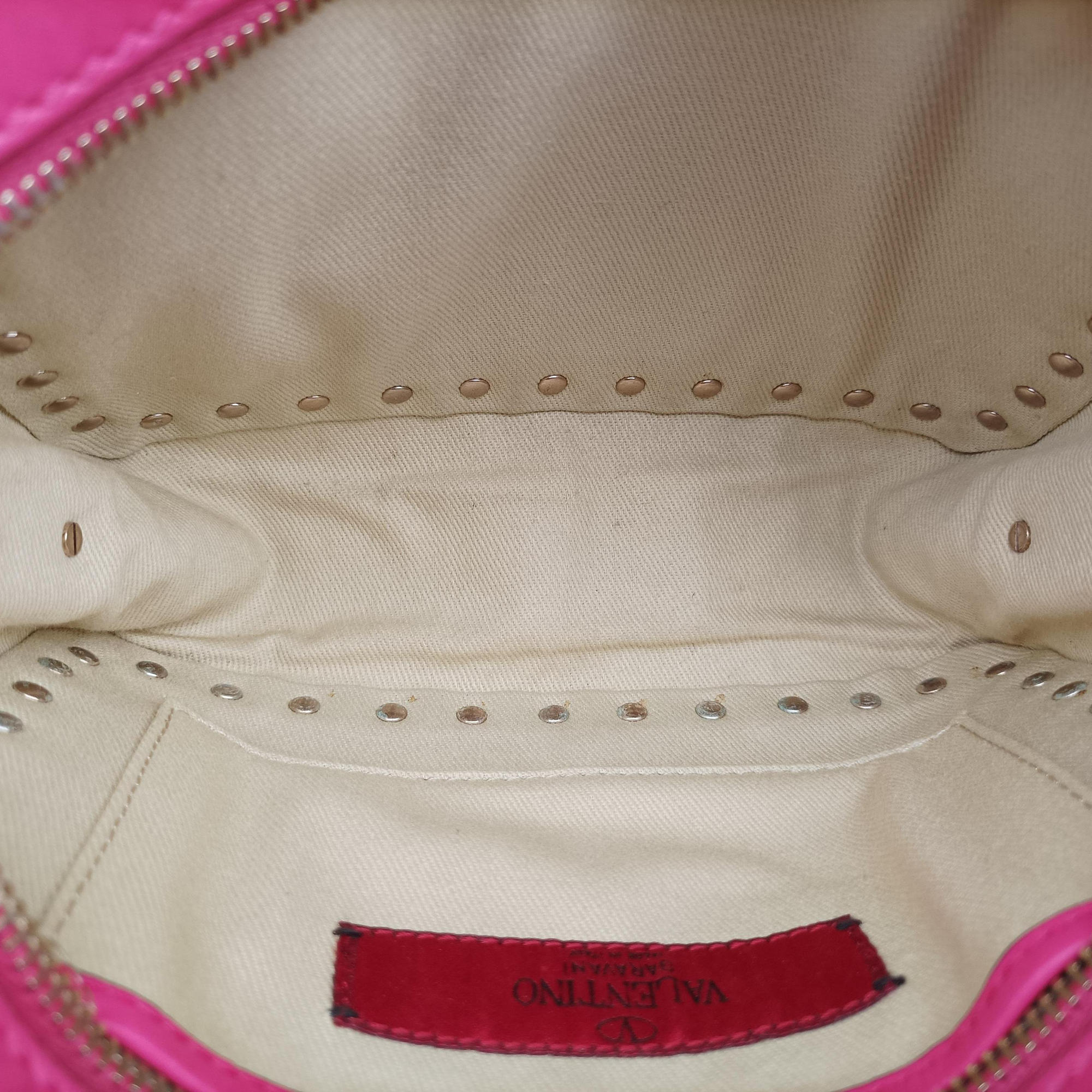Pre-owned Valentino Rockstud Pink Leather  shoulderbag | stylenewstar