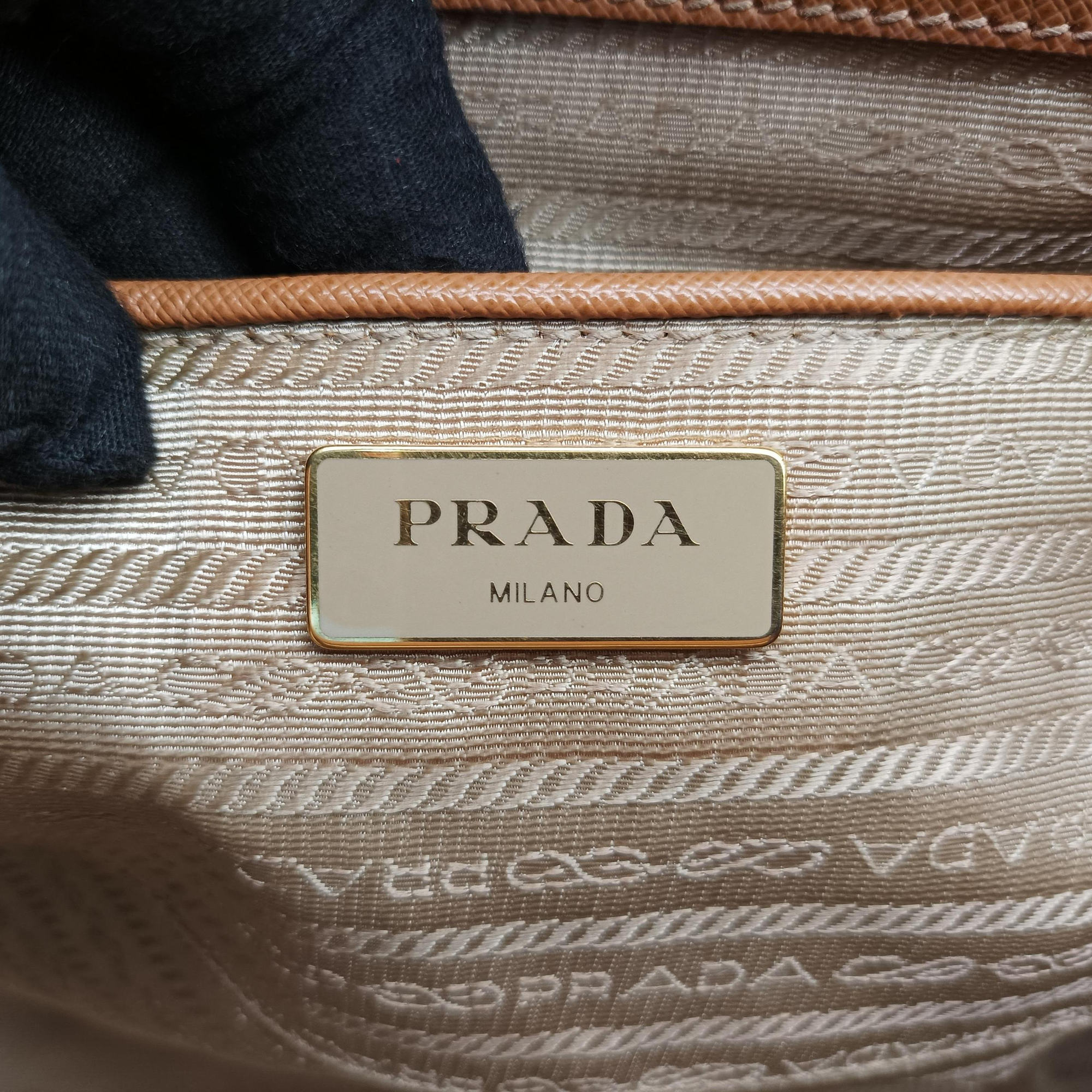 Pre-owned Prada Galleria Camel SAFFIANO Leather BN2274 handbag | stylenewstar