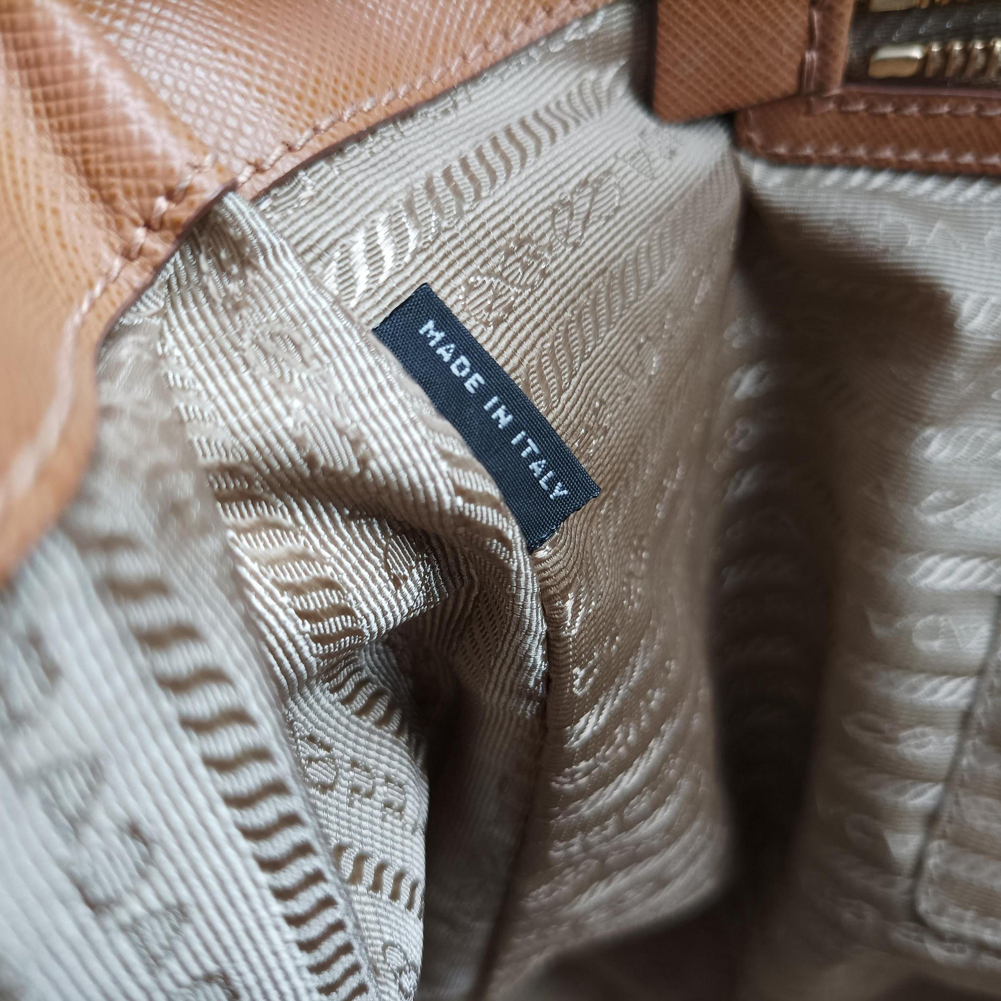 Pre-owned Prada Galleria Camel SAFFIANO Leather BN2274 handbag | stylenewstar