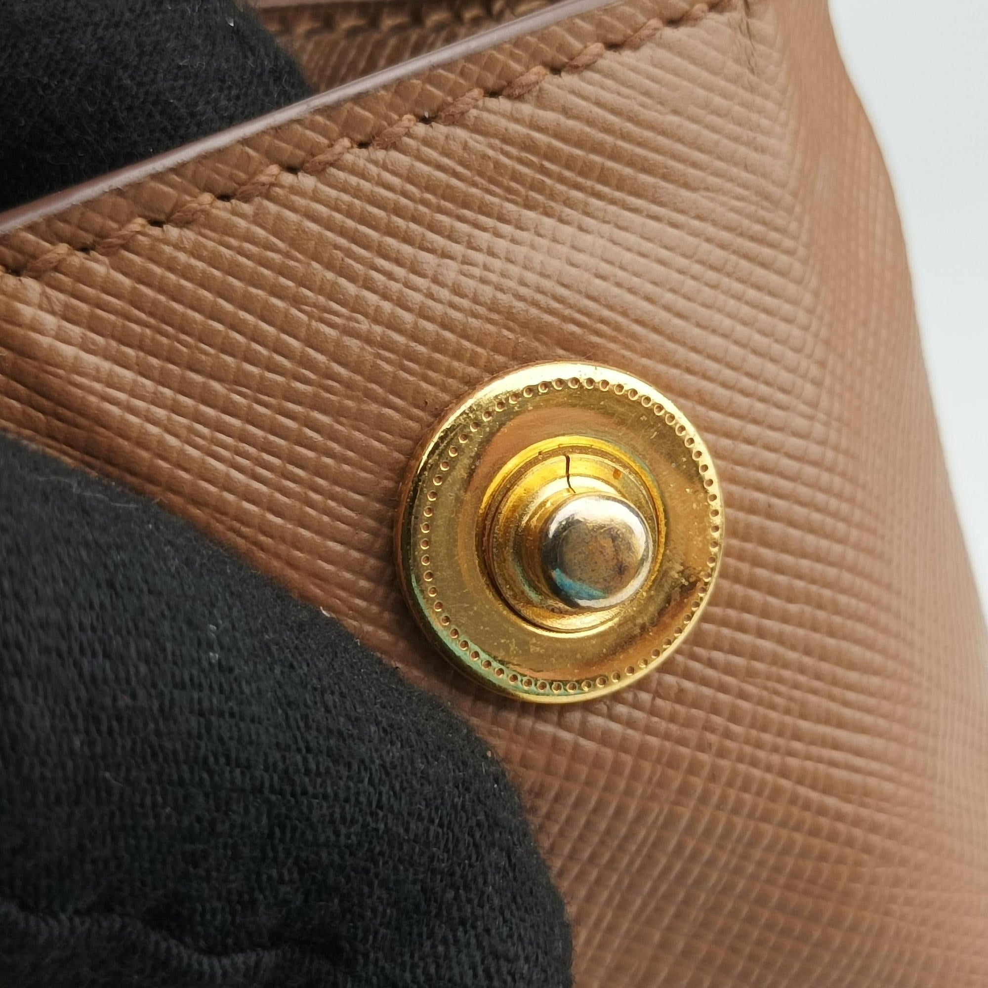 Pre-owned Prada Galleria Camel SAFFIANO Leather BN2274 handbag | stylenewstar