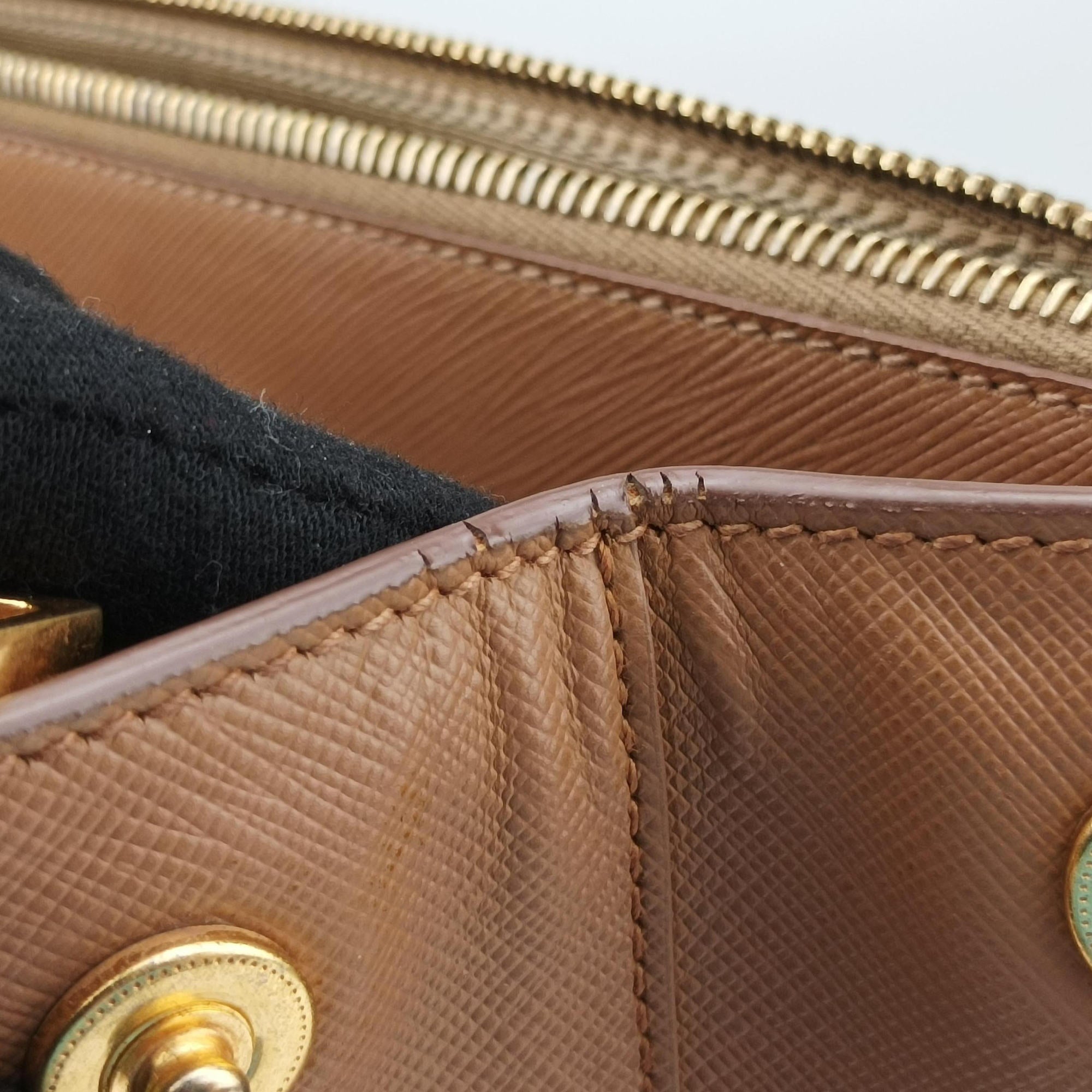 Pre-owned Prada Galleria Camel SAFFIANO Leather BN2274 handbag | stylenewstar