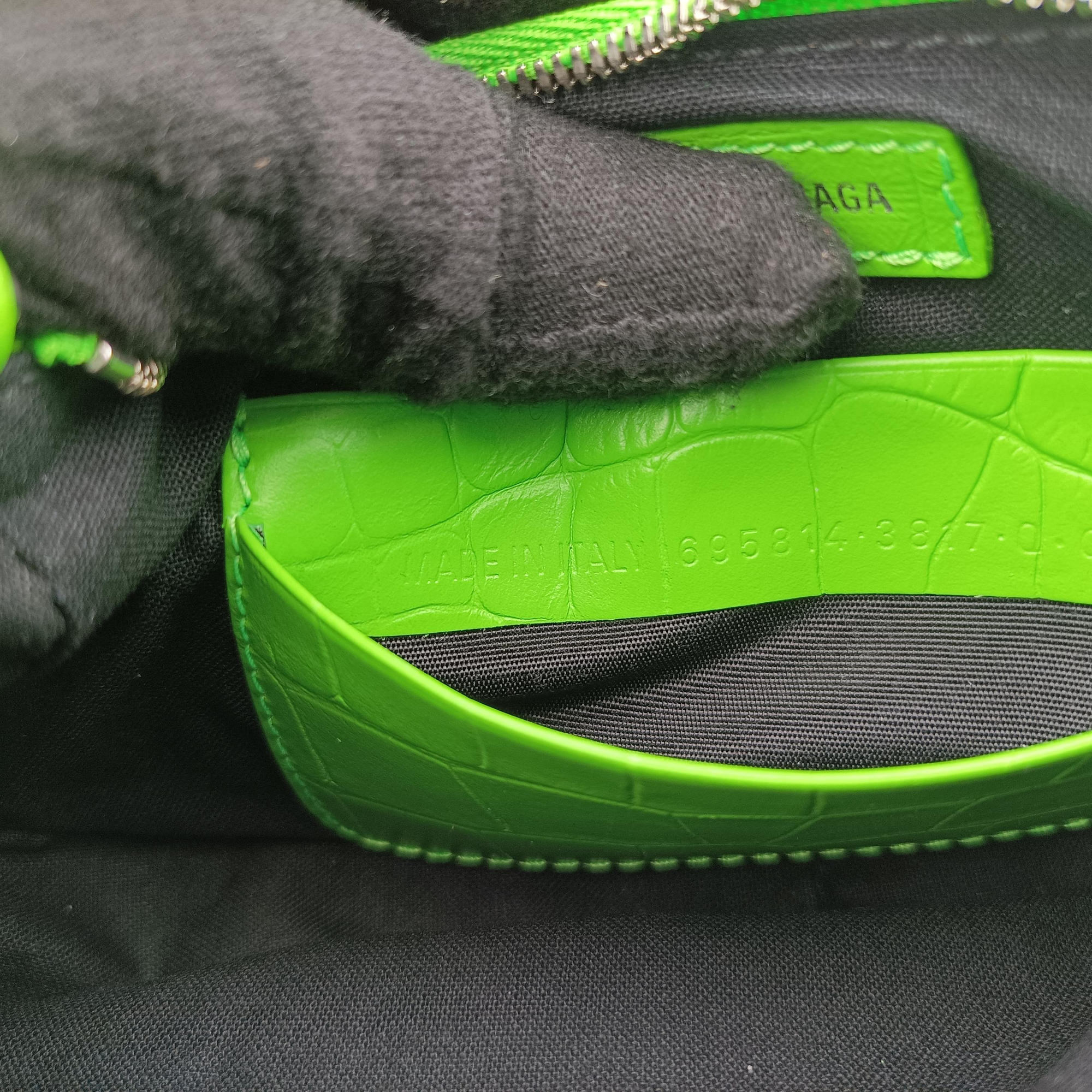 Secondhand Balenciaga Le Cagole Green lambskin  shoulderbag | stylenewstar