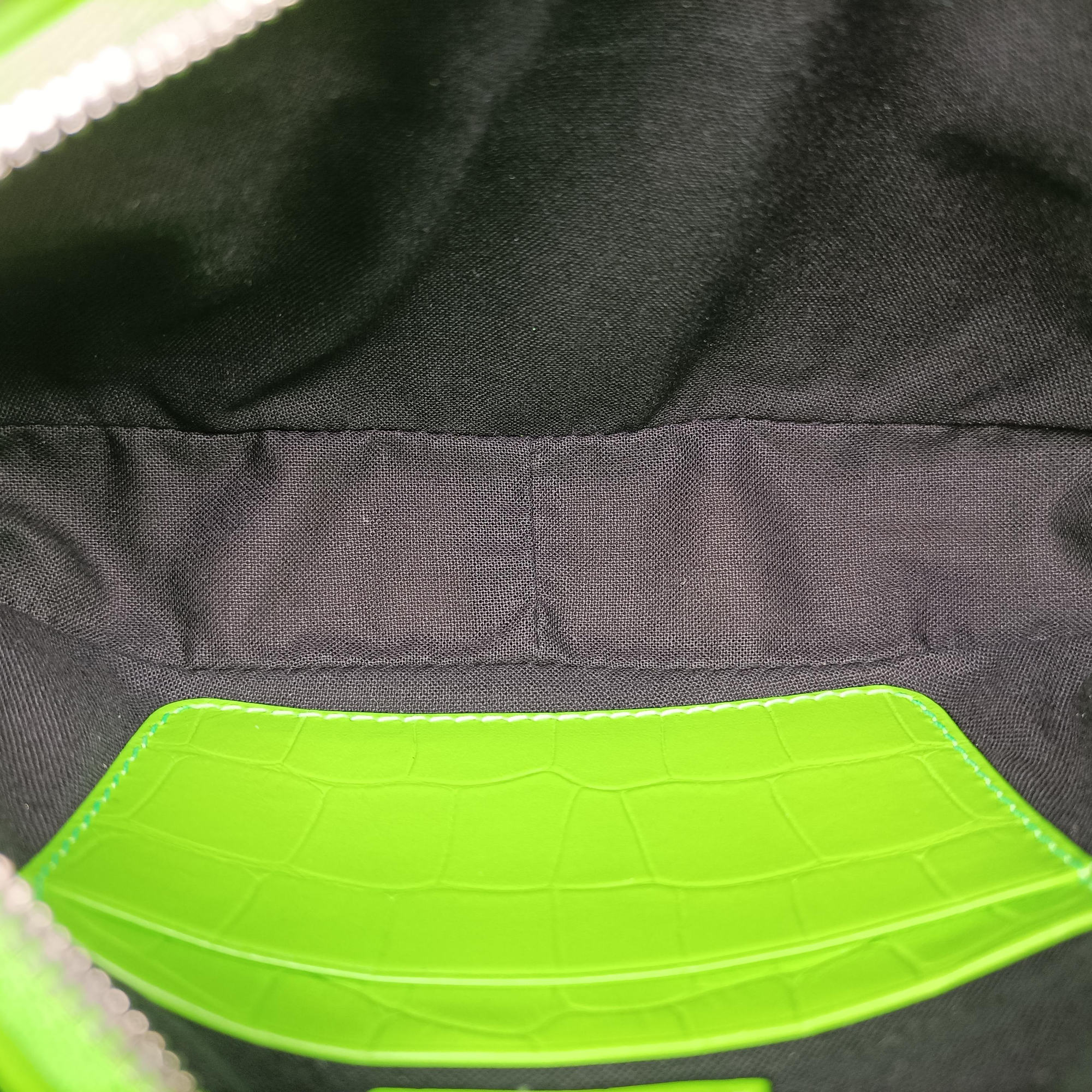 Secondhand Balenciaga Le Cagole Green lambskin  shoulderbag | stylenewstar