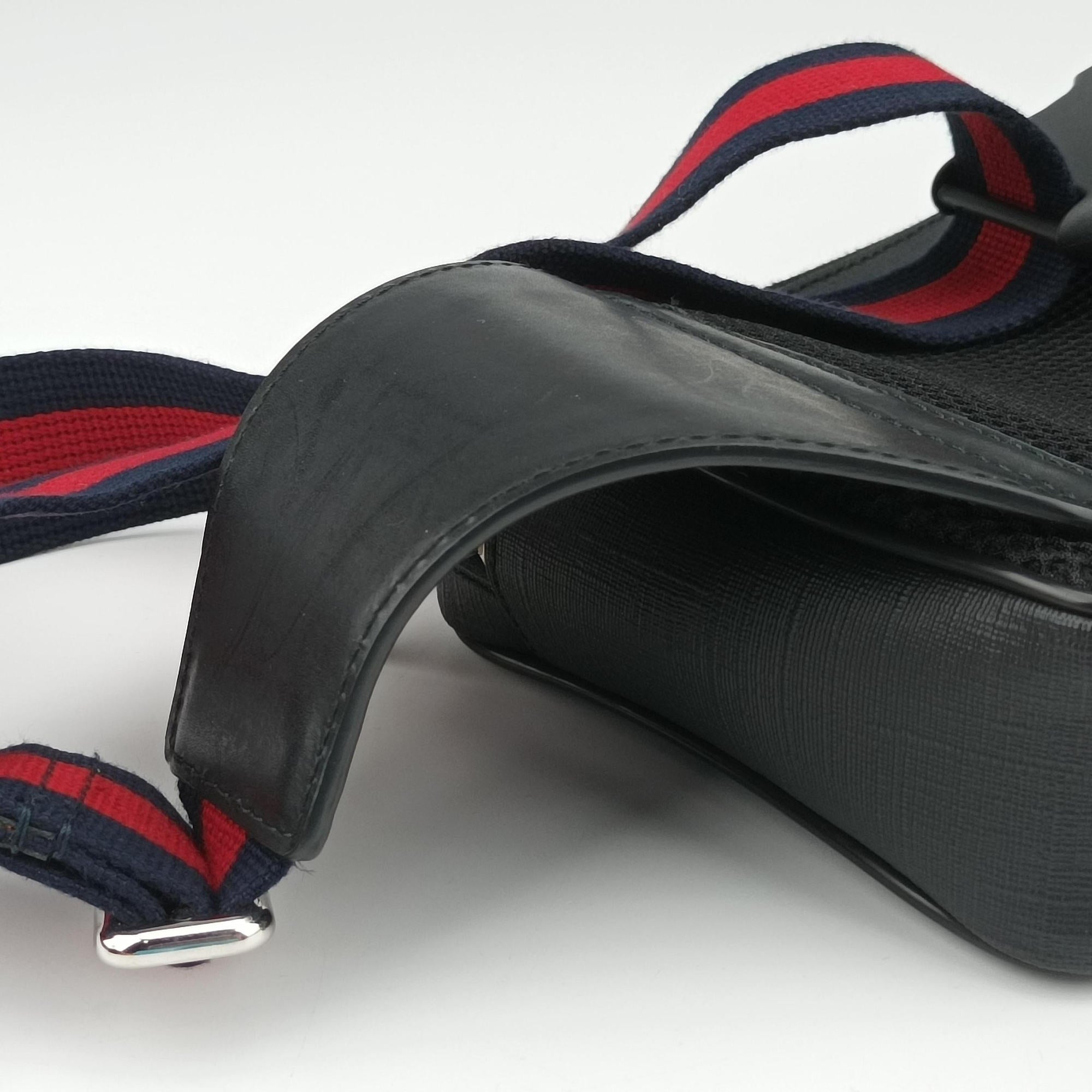 Vintage Gucci Night Courrier badge embellished Navy x Black PVC coated canvas 474293 bum bag/waist bag | stylenewstar