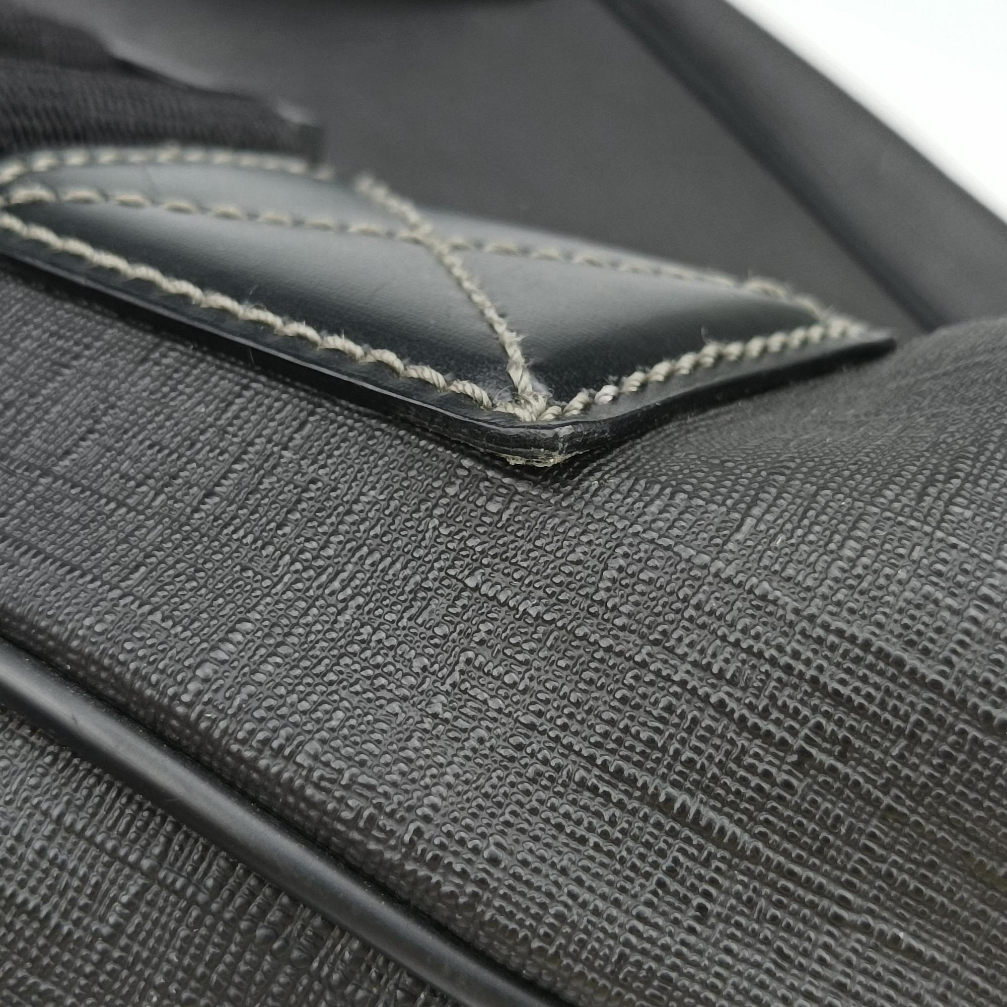 Pre-owned Gucci Interlocking G Messenger Black PVC coated canvas 223661 shoulderbag | stylenewstar