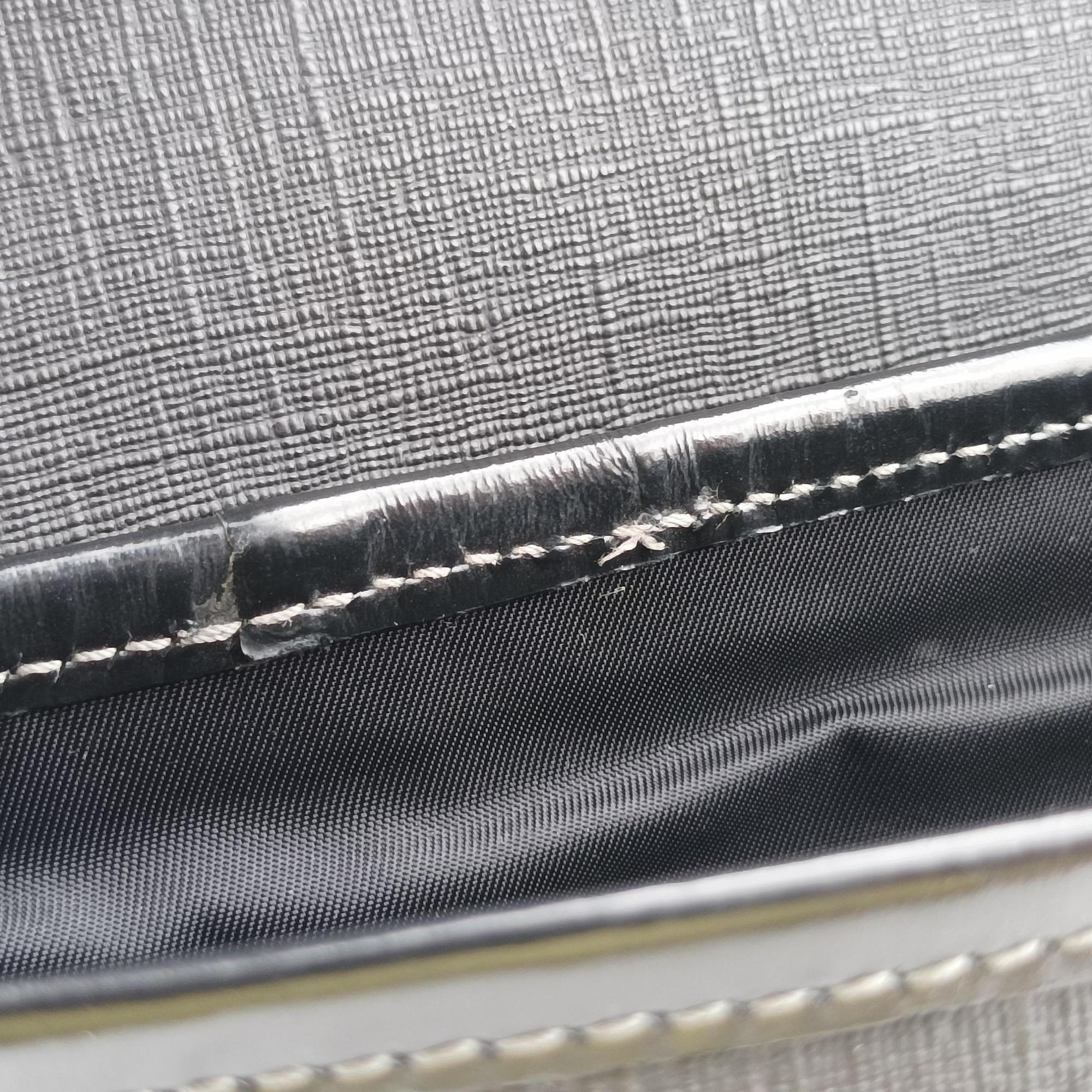 Pre-owned Gucci Interlocking G Messenger Black PVC coated canvas 223661 shoulderbag | stylenewstar