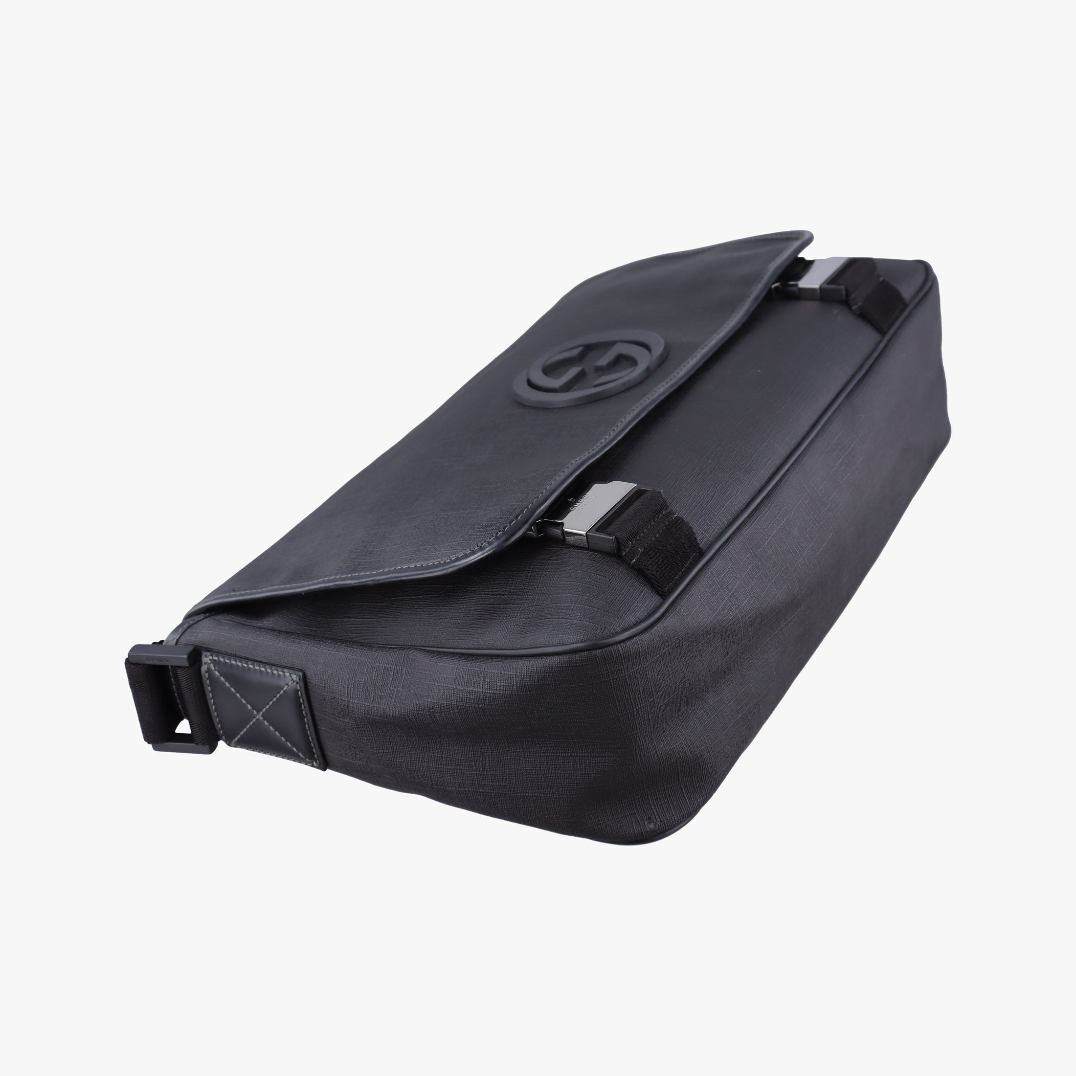 Pre-owned Gucci Interlocking G Messenger Black PVC coated canvas 223661 shoulderbag | stylenewstar