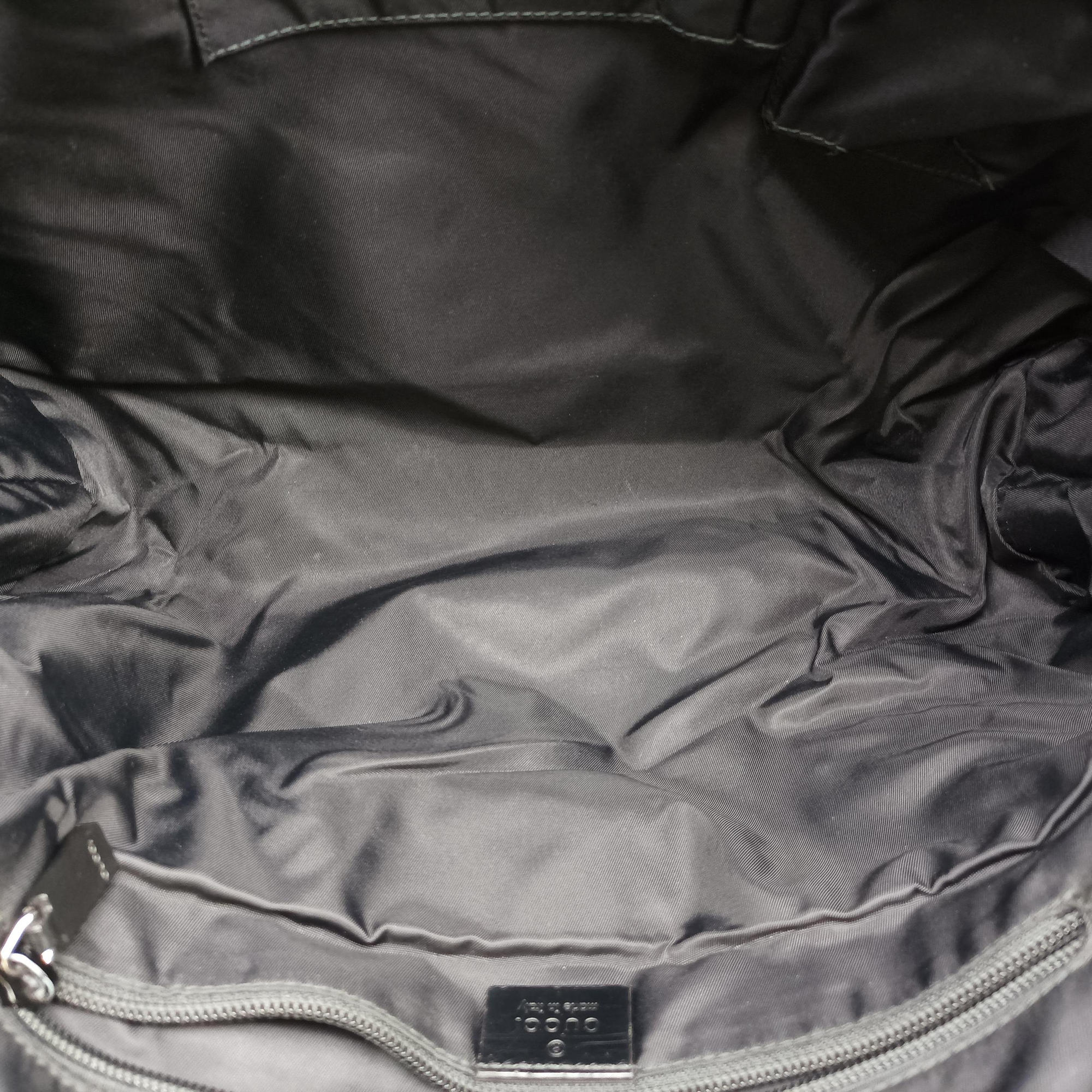 Pre-owned Gucci Interlocking G Messenger Black PVC coated canvas 223661 shoulderbag | stylenewstar