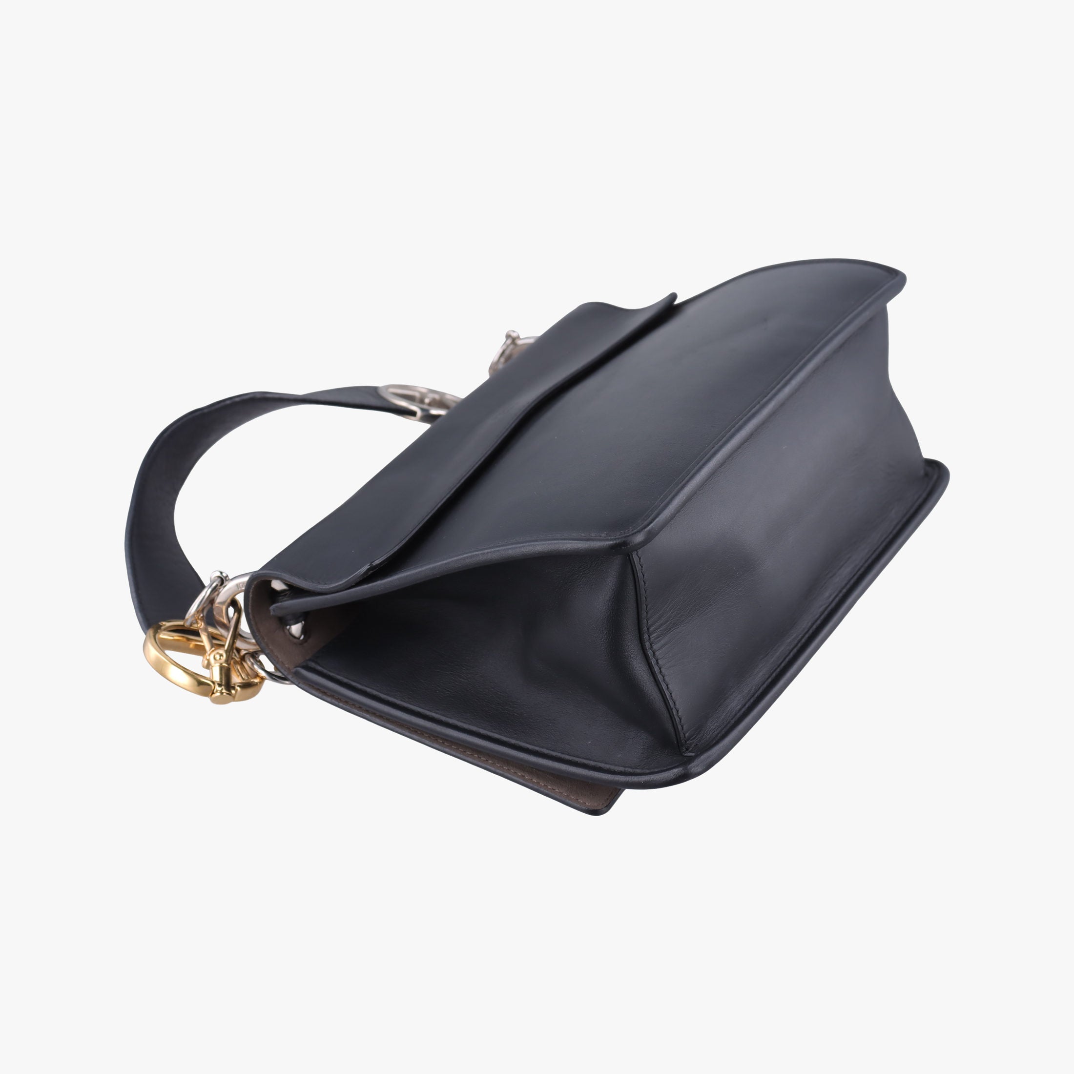 Secondhand Fendi Kan I F Black Leather 8BT284 shoulderbag | stylenewstar