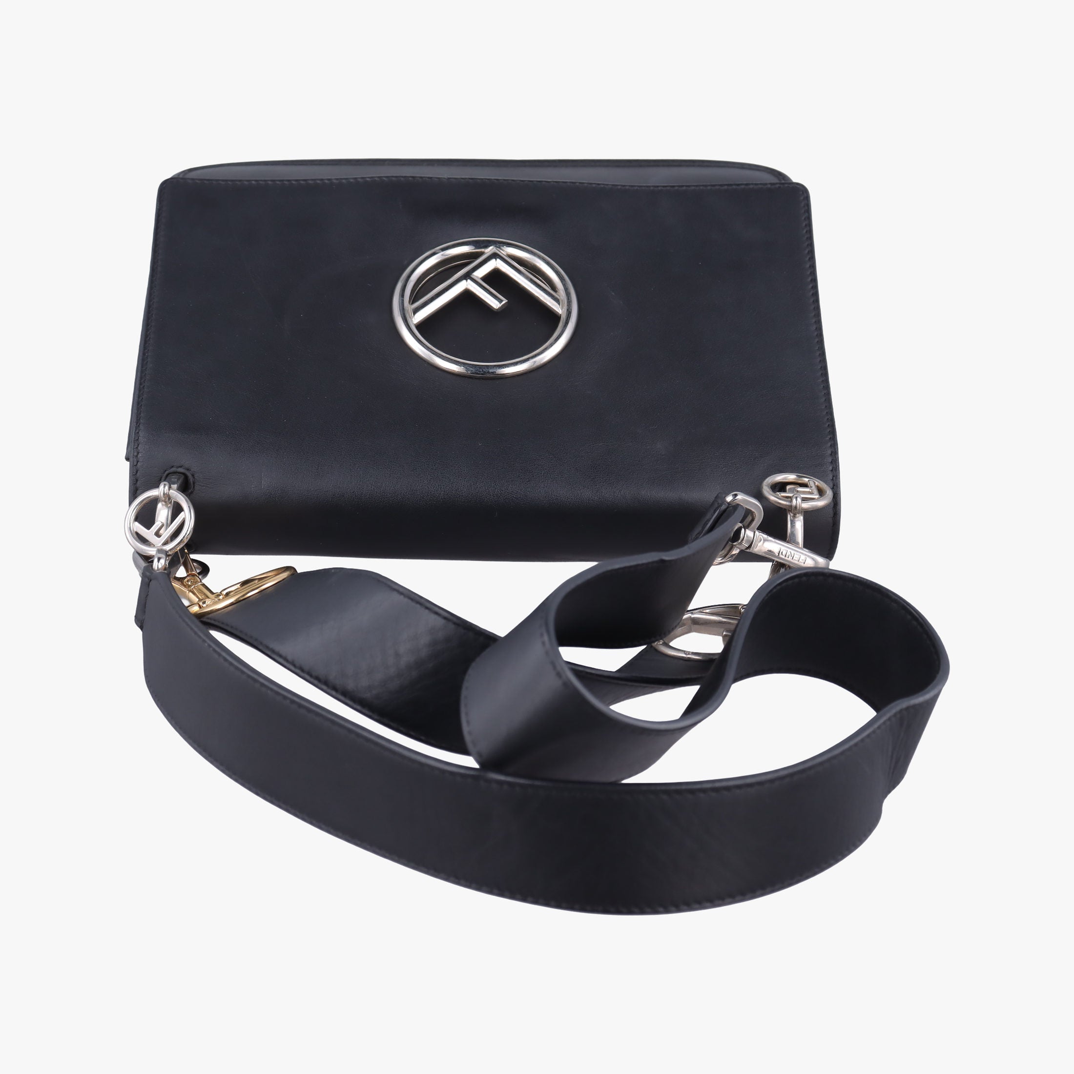 Secondhand Fendi Kan I F Black Leather 8BT284 shoulderbag | stylenewstar