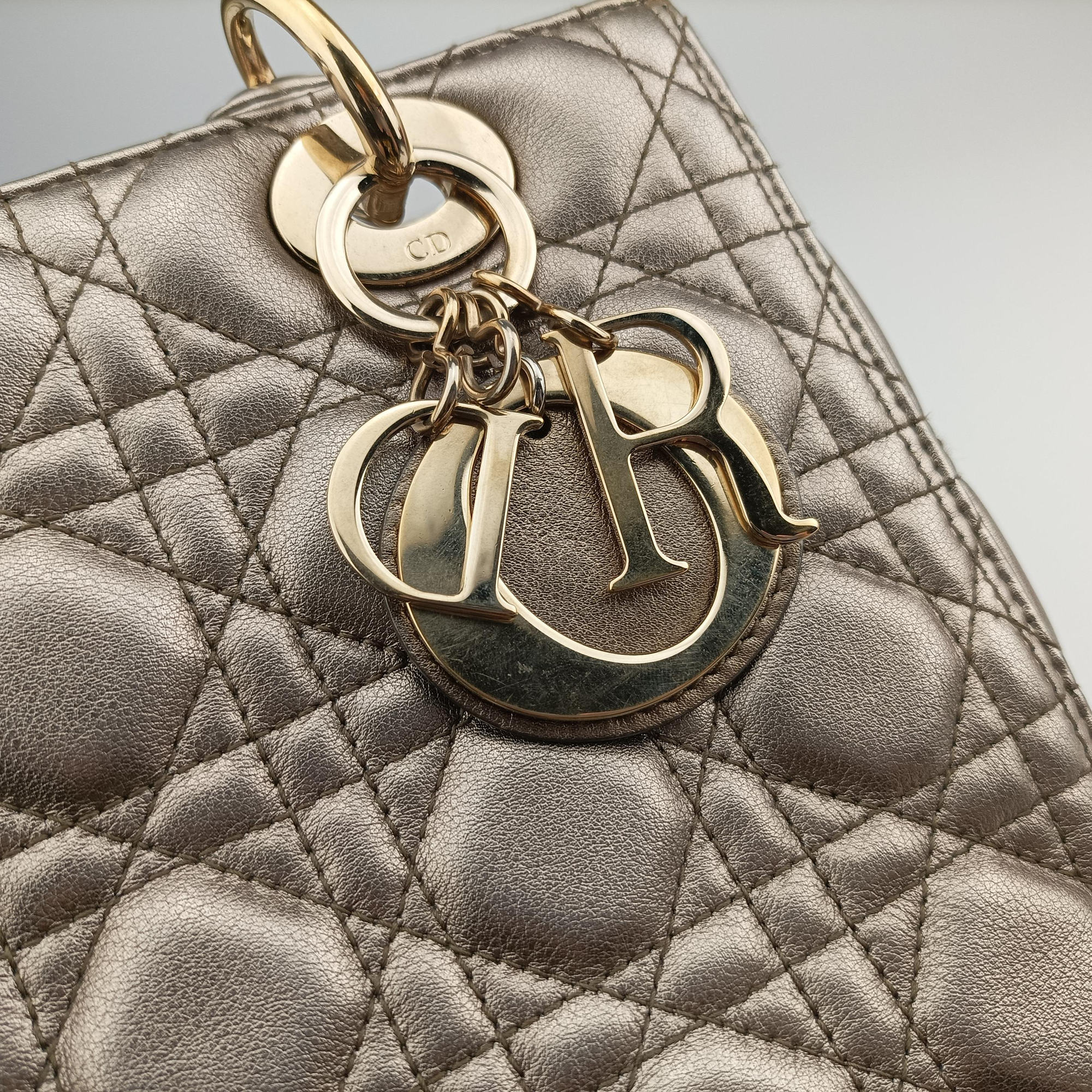 Secondhand Christian Dior Lady Dior Gold lambskin  shoulderbag | stylenewstar