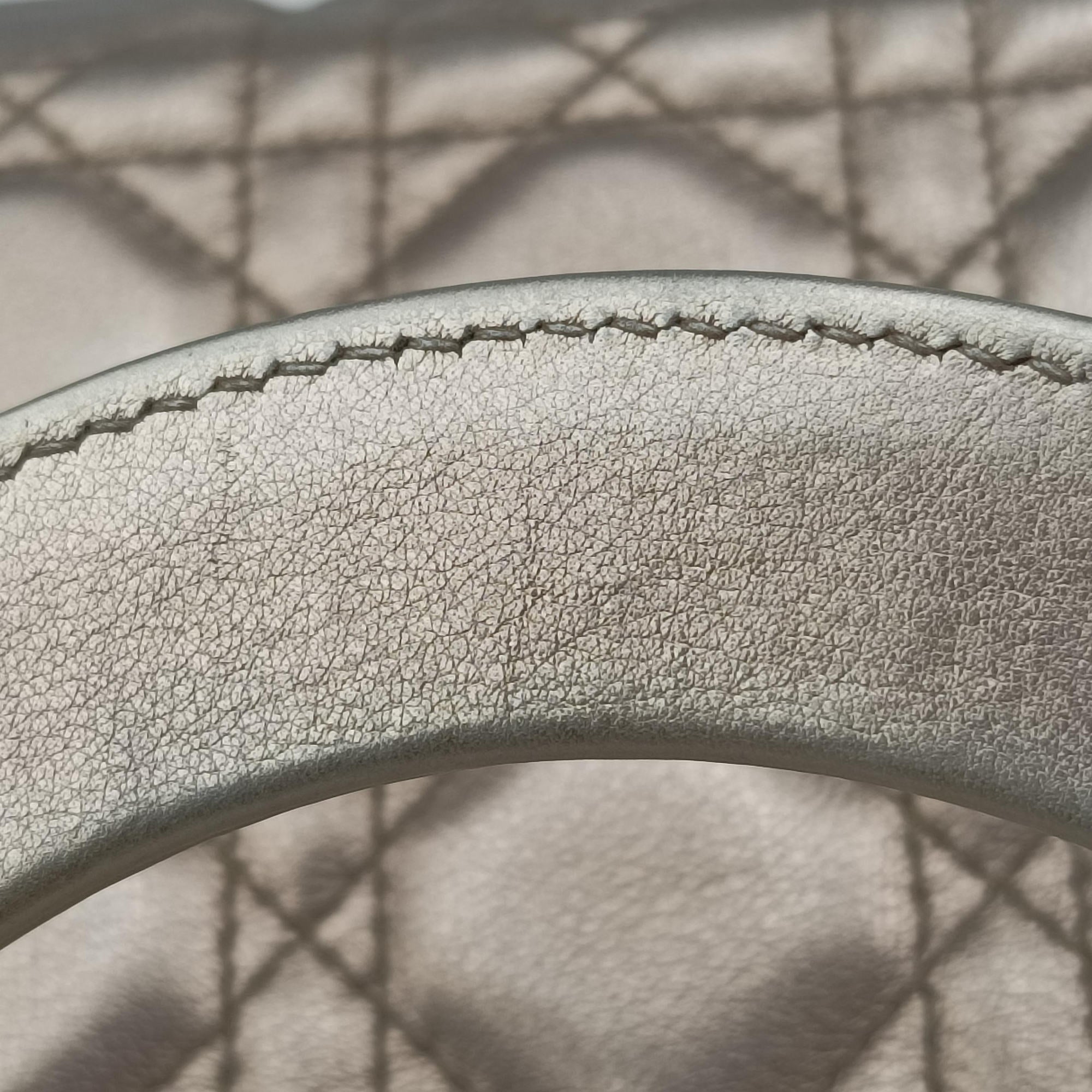 Secondhand Christian Dior Lady Dior Gold lambskin  shoulderbag | stylenewstar
