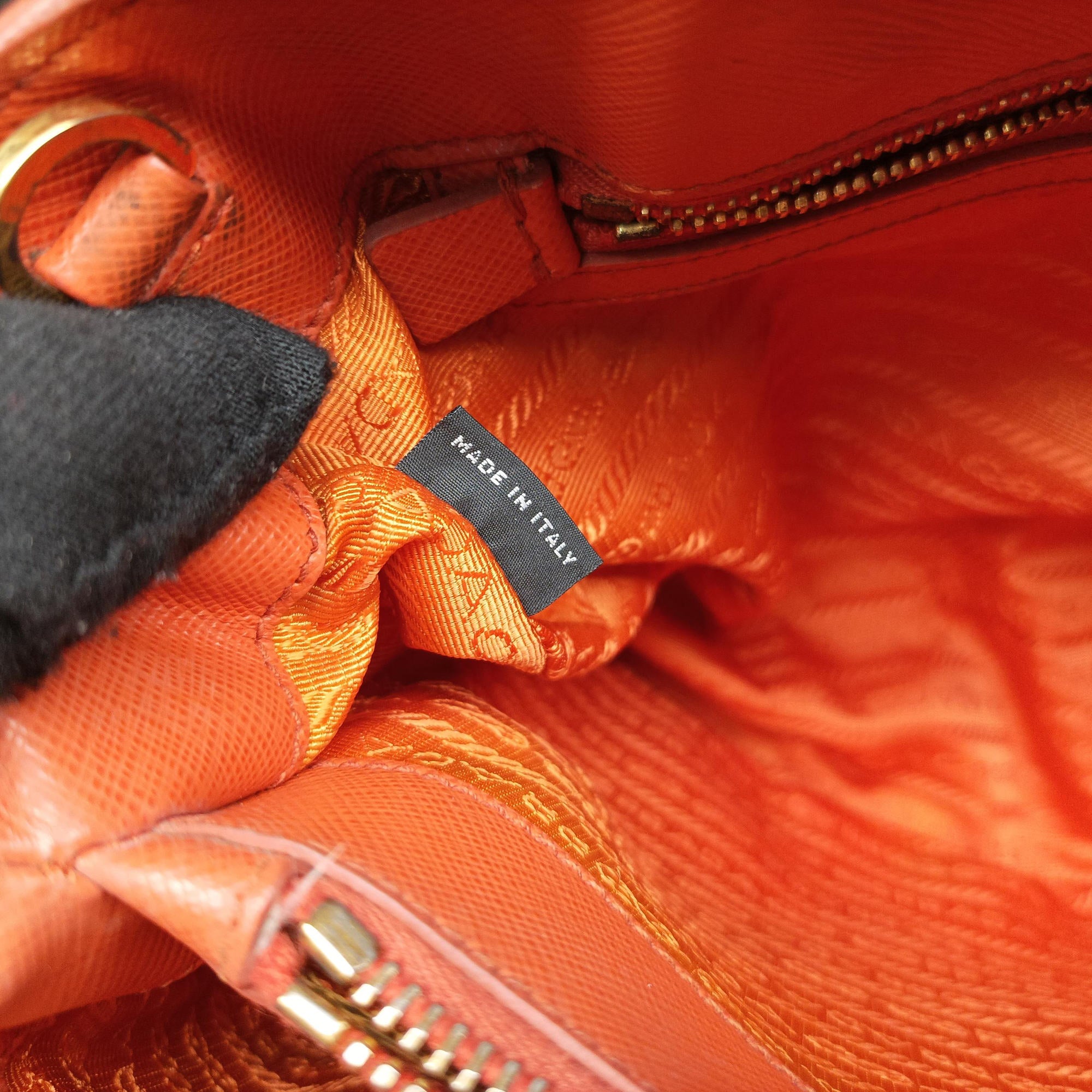Pre-owned Prada Galleria Orange SAFFIANO Leather BN1844 shoulderbag | stylenewstar
