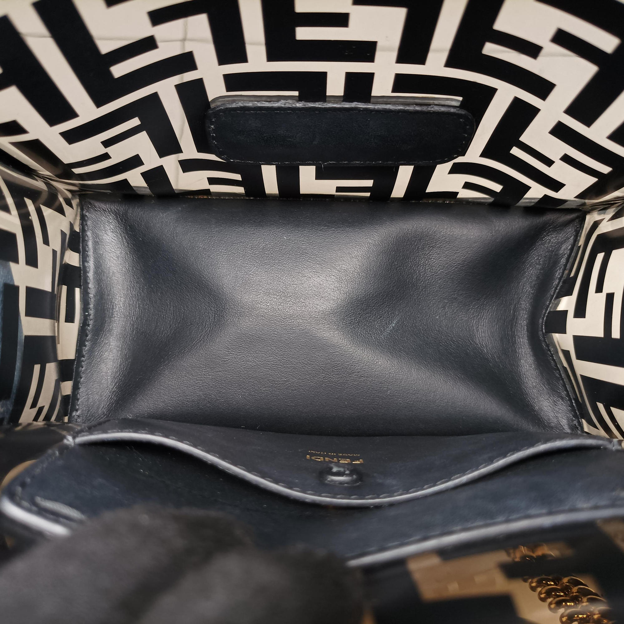 Secondhand Fendi Kan I F Black PVC coated canvas 8BT284 shoulderbag | stylenewstar