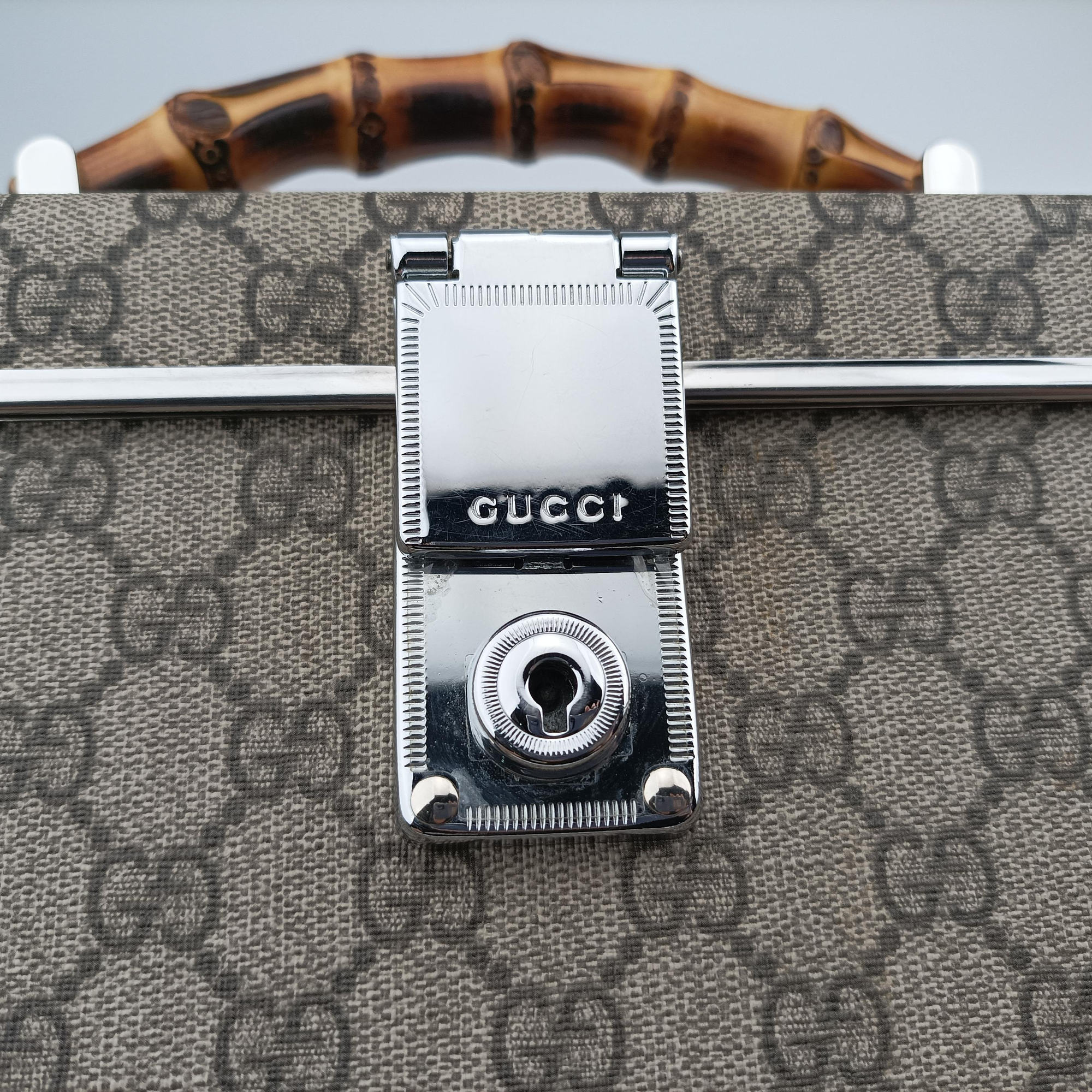 Pre-owned Gucci GG supreme Globe-Trotter Brown PVC coated canvas×Leather 533623 shoulderbag | stylenewstar