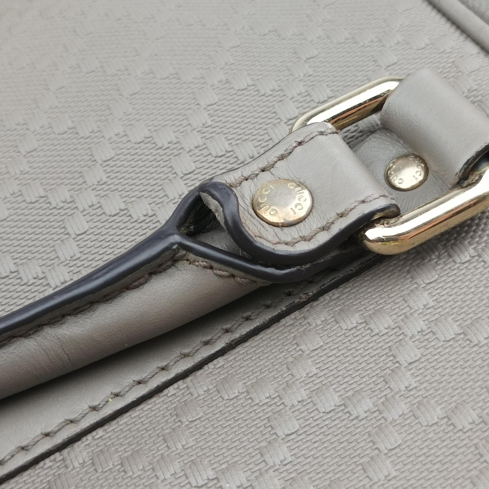 Pre-owned Gucci Diamante Grey leather 208463 shoulderbag | stylenewstar
