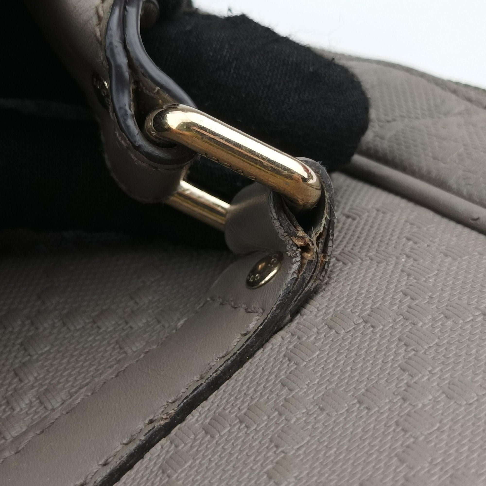 Pre-owned Gucci Diamante Grey leather 208463 shoulderbag | stylenewstar