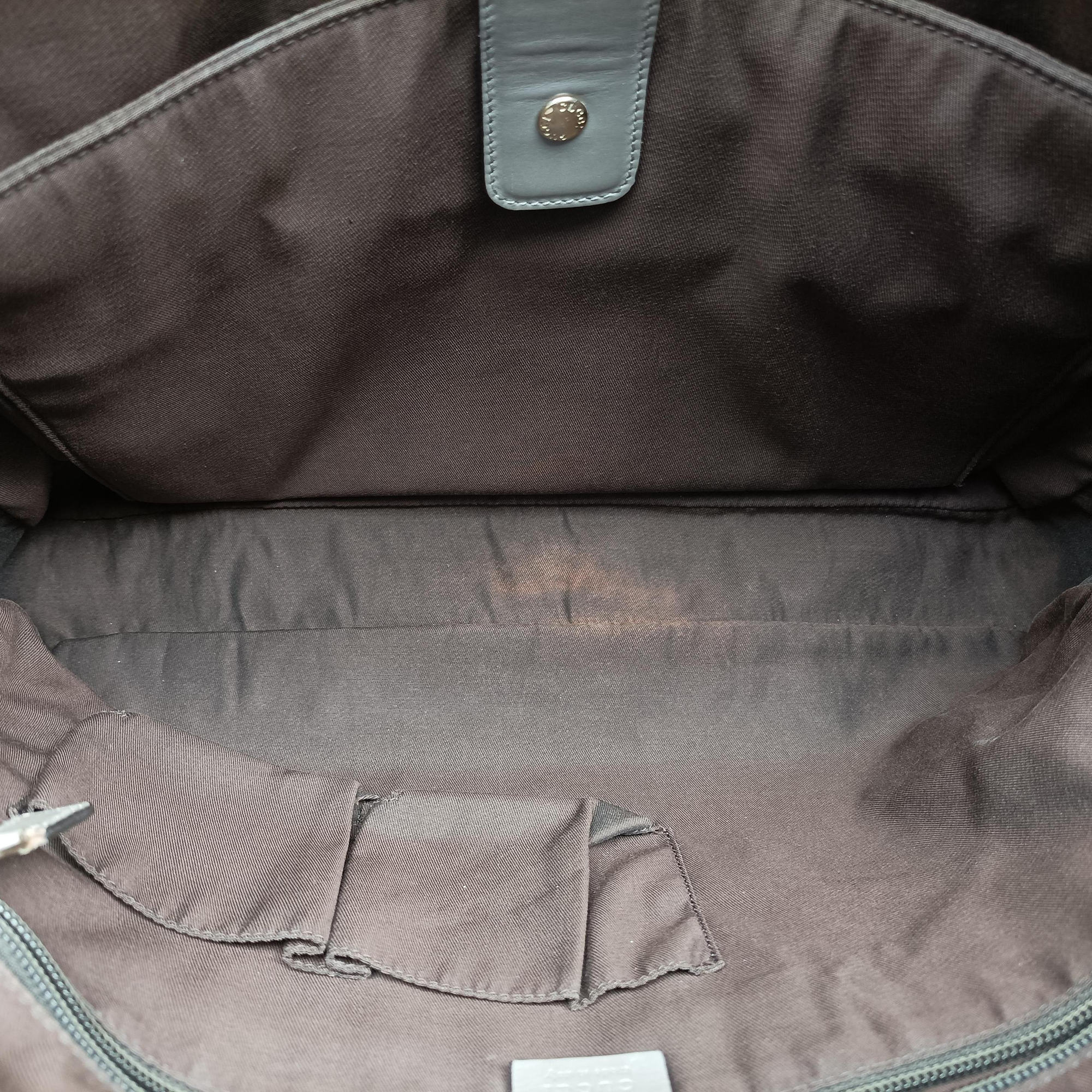 Pre-owned Gucci Diamante Grey leather 208463 shoulderbag | stylenewstar