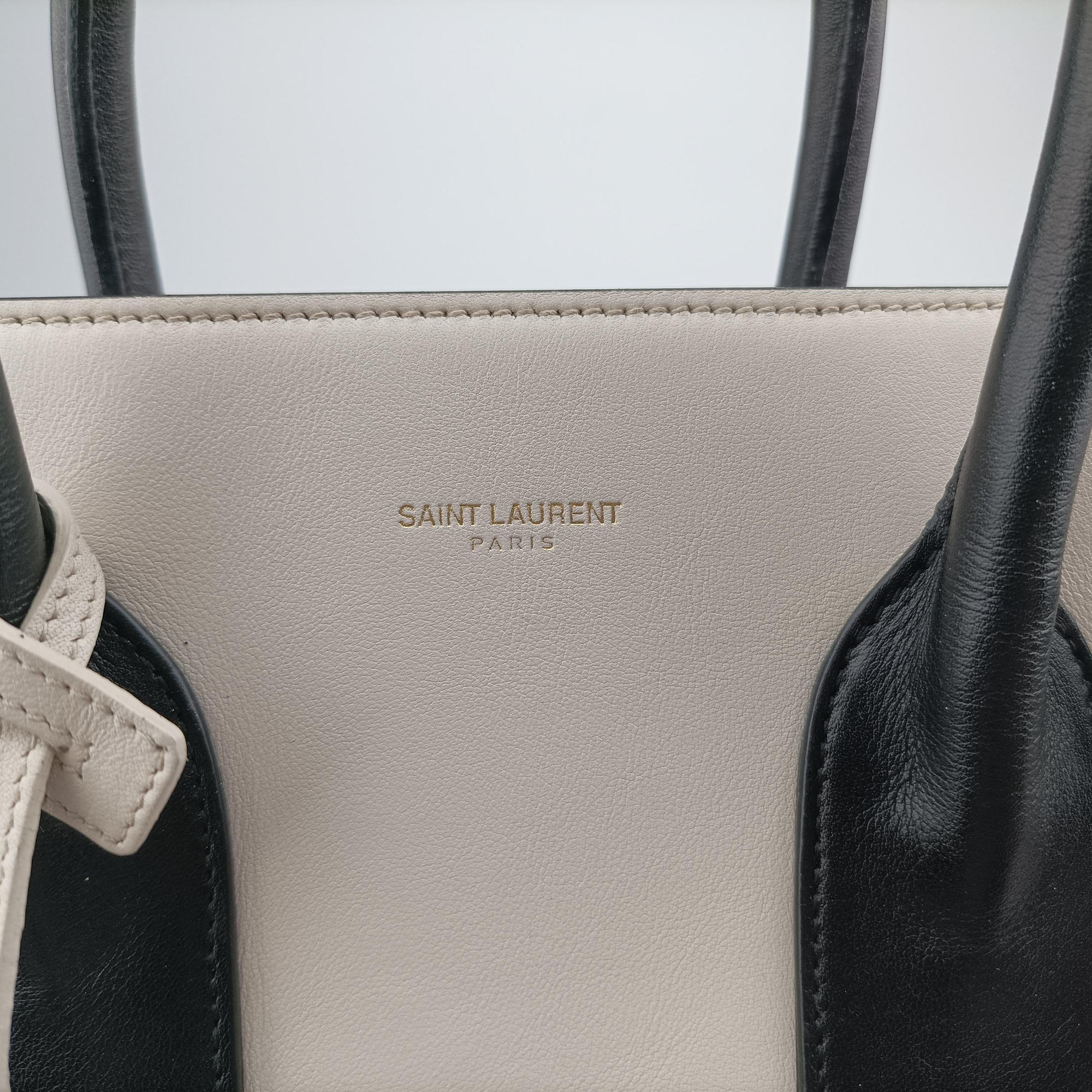 Pre-owned Yves Saint Laurent SAC DE JOUR White×black Leather 324823 shoulderbag | stylenewstar