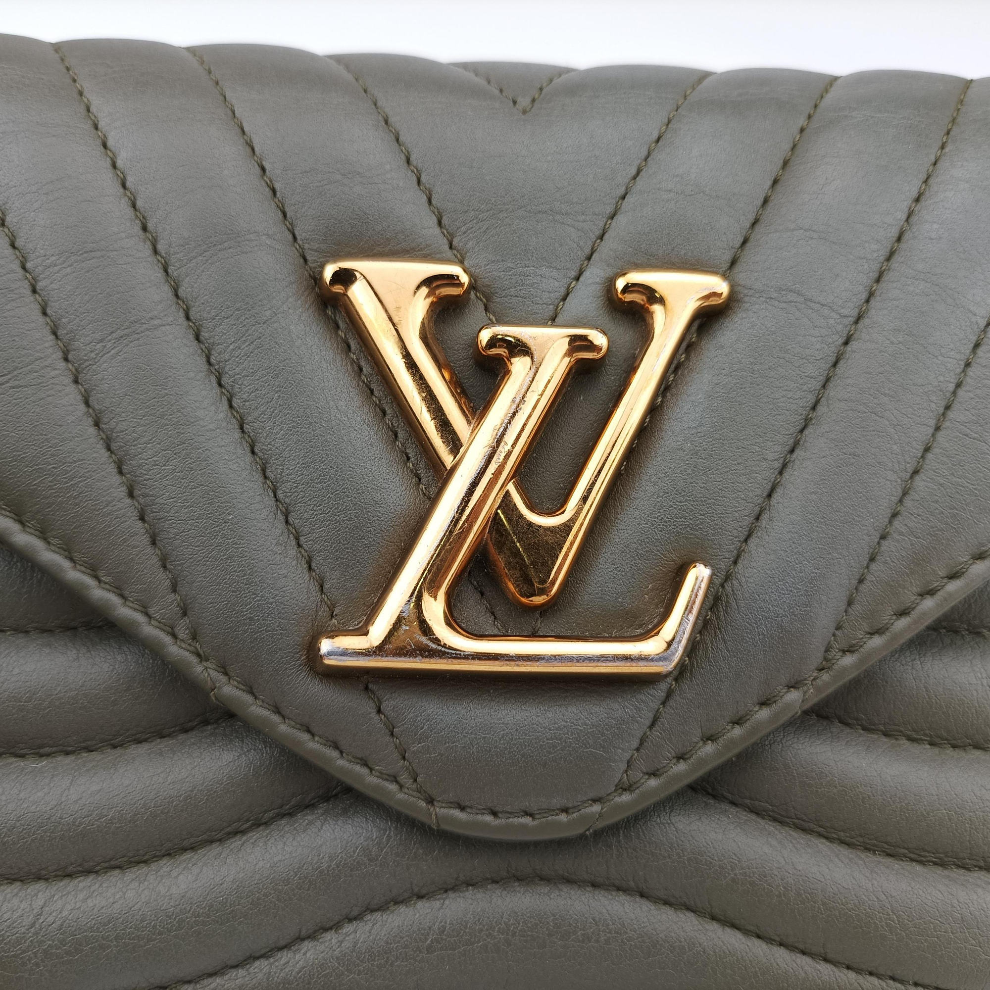 Pre-owned Louis Vuitton New Wave Multi Pochette Green Leather M56471 shoulderbag | stylenewstar