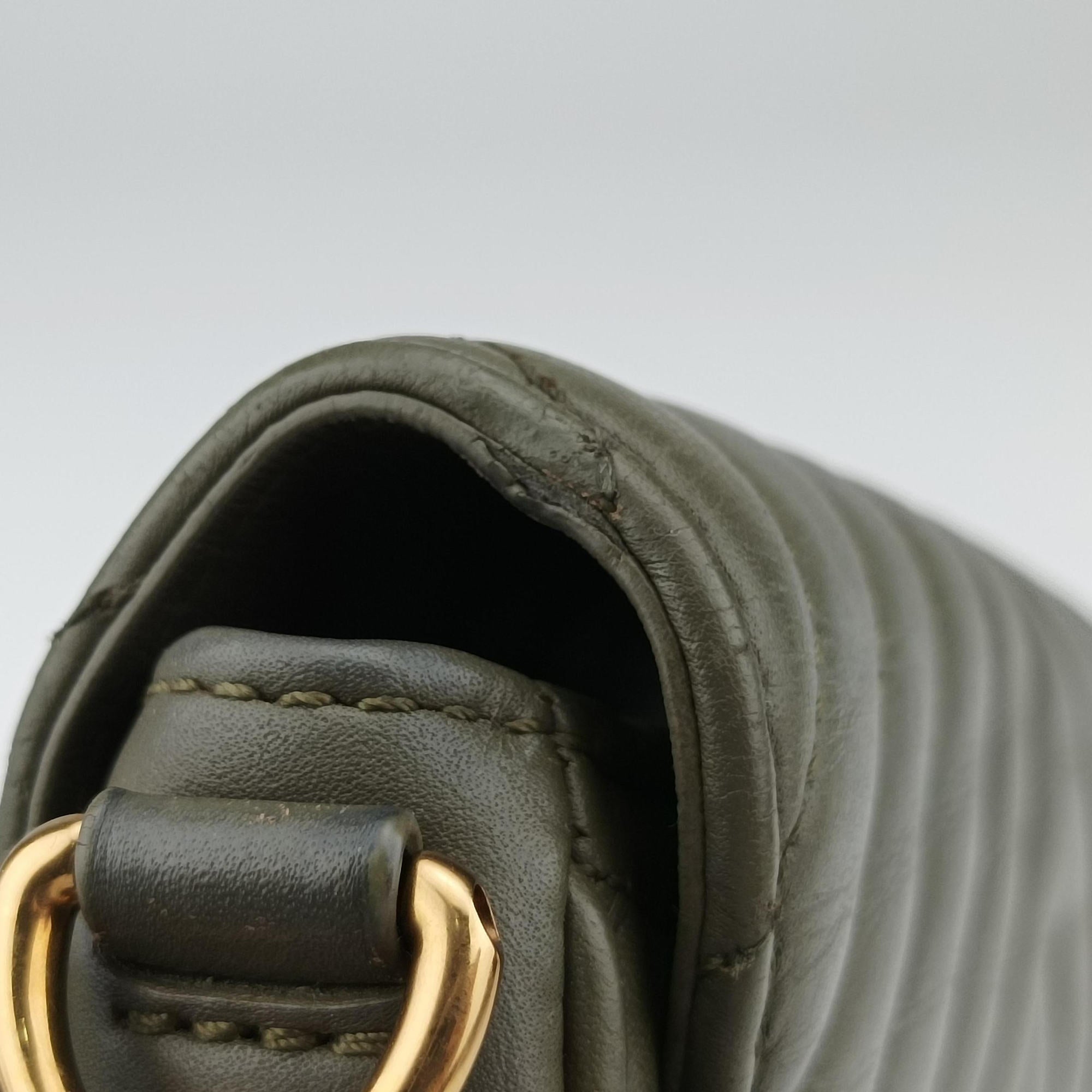 Pre-owned Louis Vuitton New Wave Multi Pochette Green Leather M56471 shoulderbag | stylenewstar