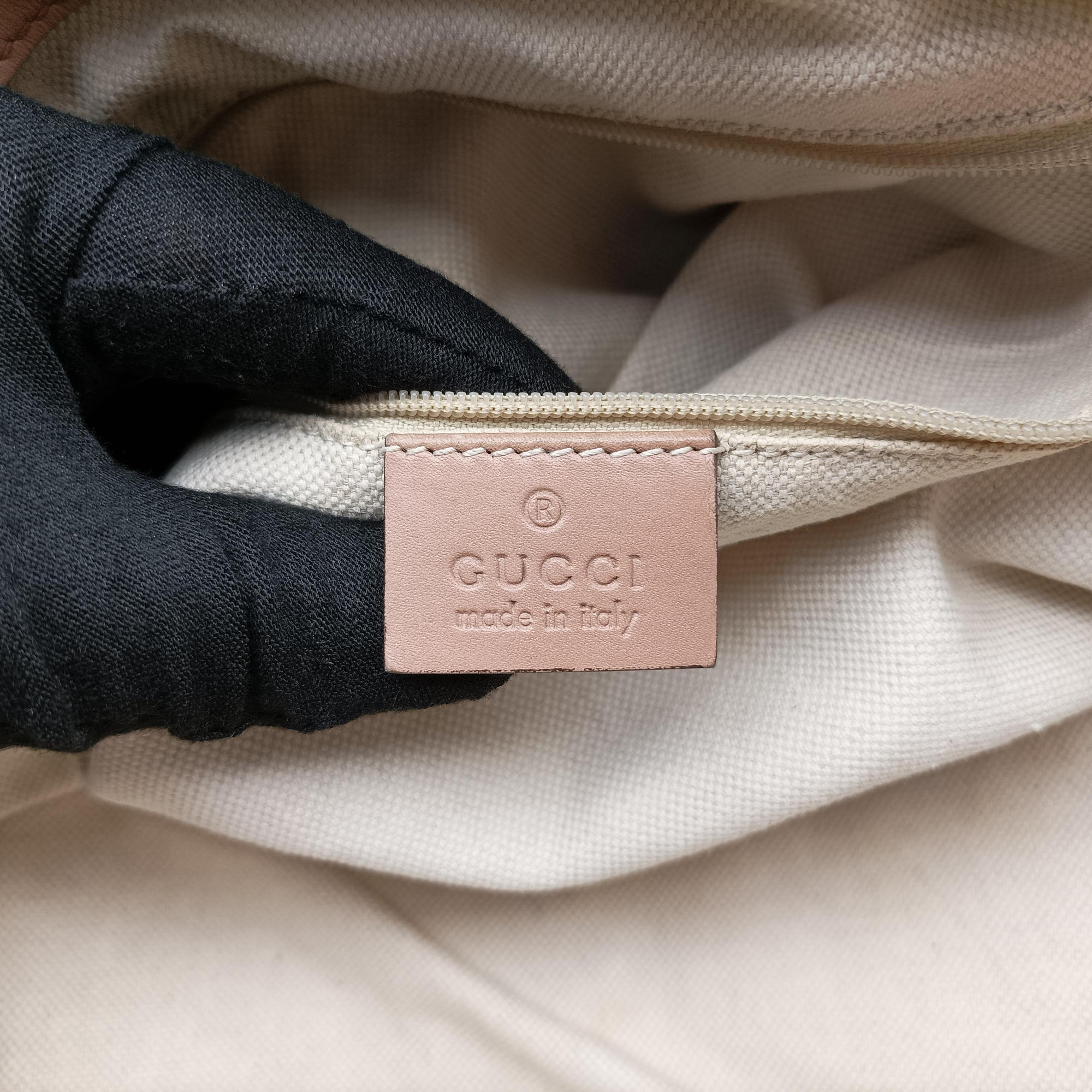 Pre-owned Gucci Sukey Beige Canvas×Leather 247902 shoulderbag | stylenewstar