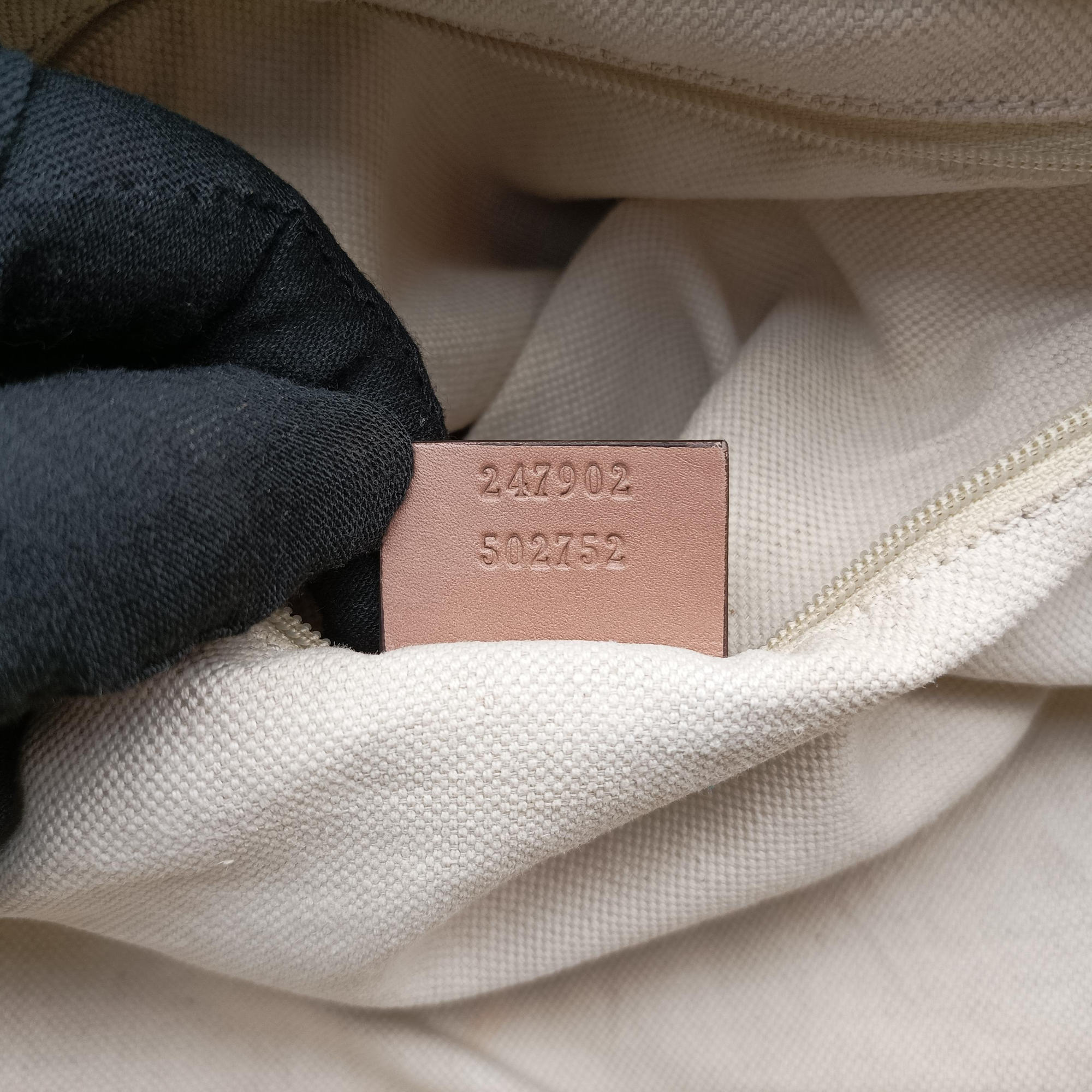 Pre-owned Gucci Sukey Beige Canvas×Leather 247902 shoulderbag | stylenewstar