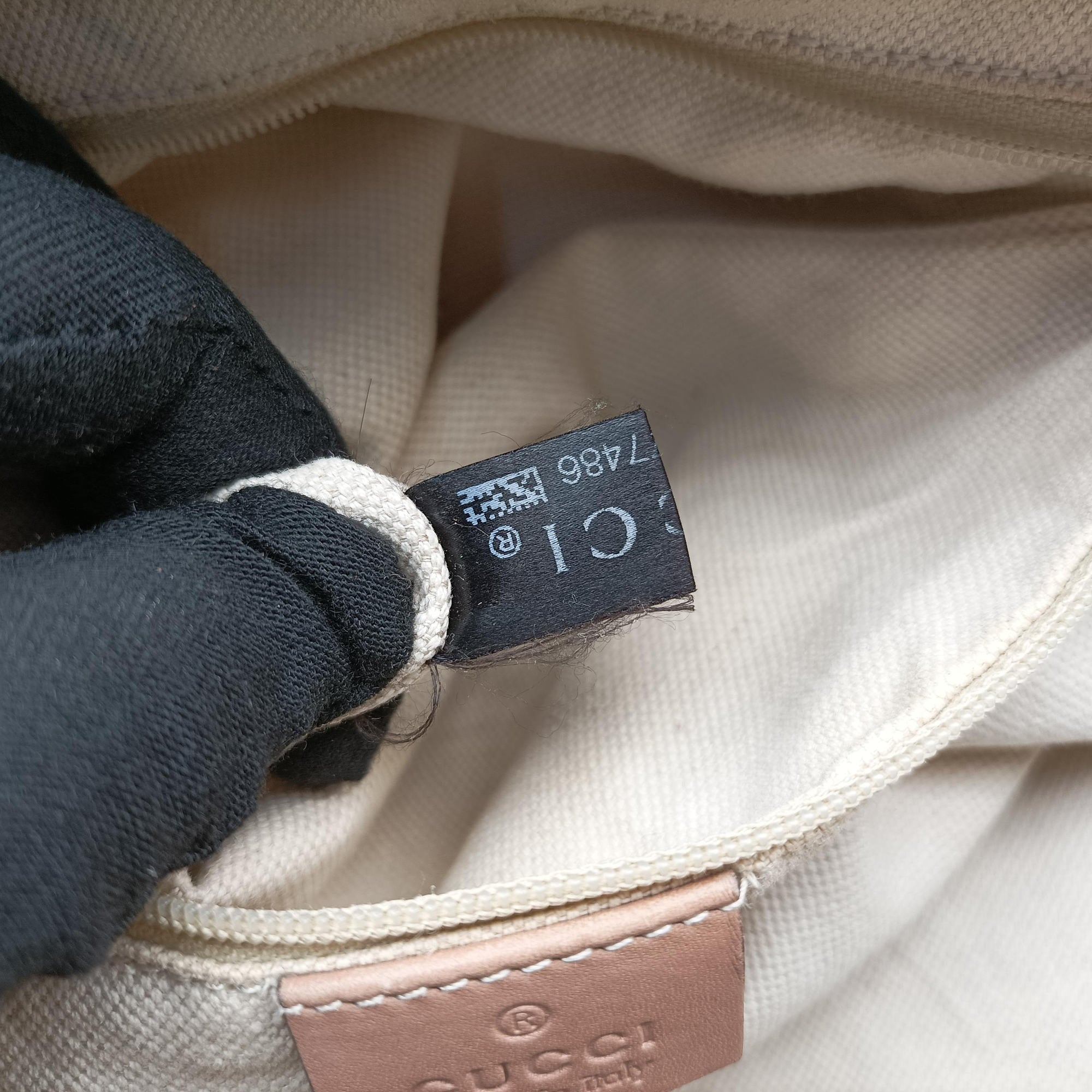 Pre-owned Gucci Sukey Beige Canvas×Leather 247902 shoulderbag | stylenewstar