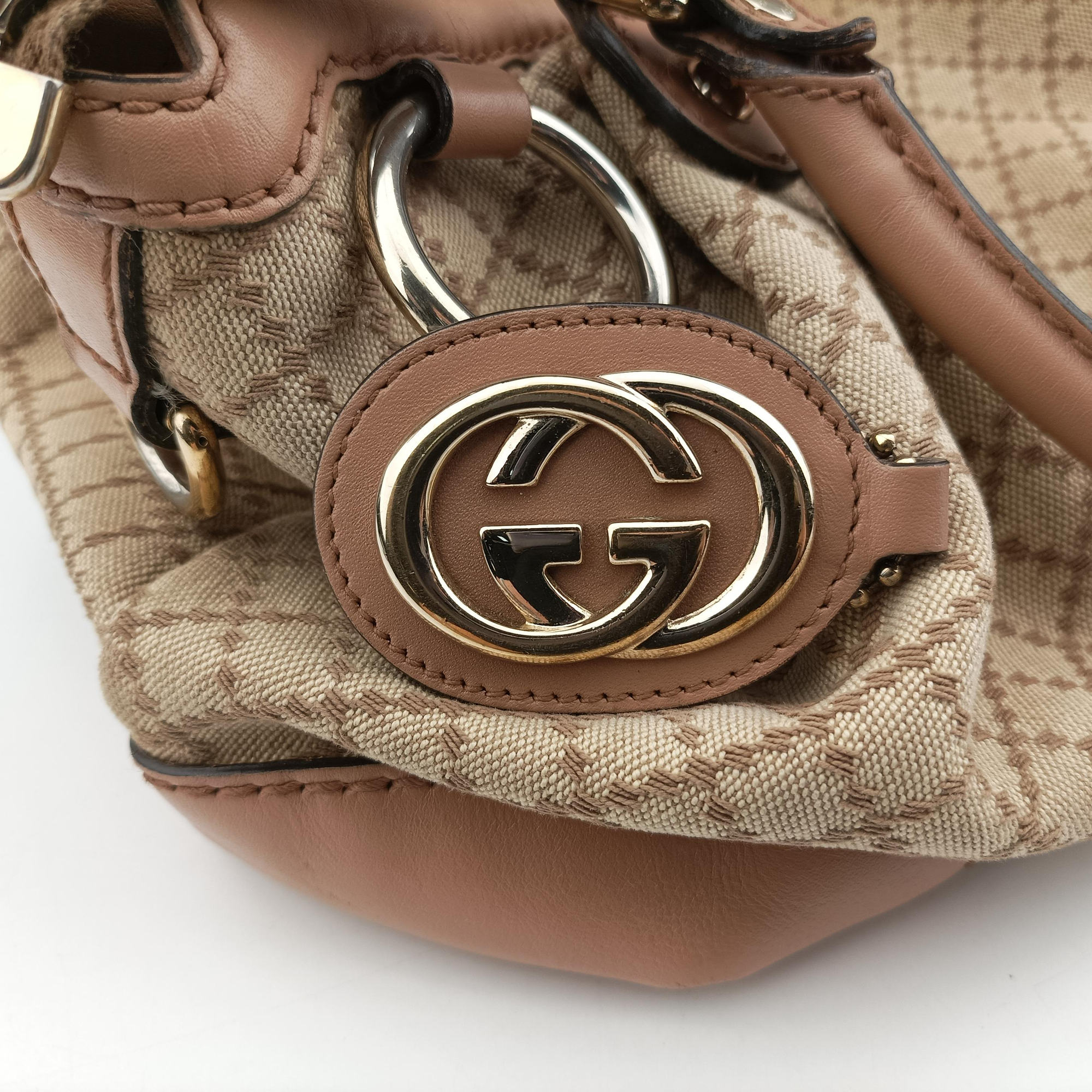 Pre-owned Gucci Sukey Beige Canvas×Leather 247902 shoulderbag | stylenewstar