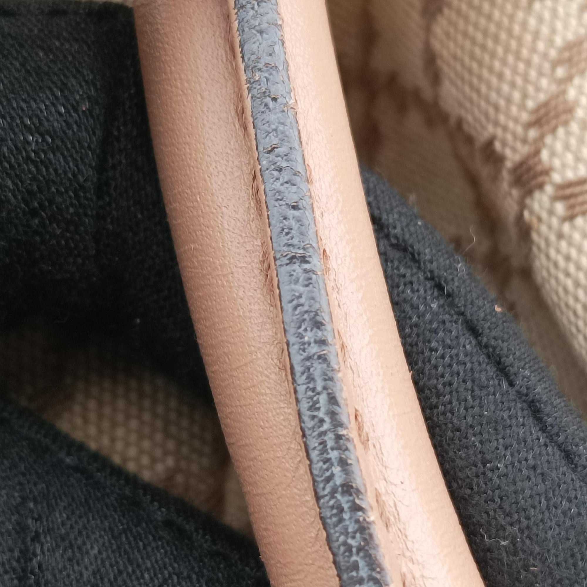 Pre-owned Gucci Sukey Beige Canvas×Leather 247902 shoulderbag | stylenewstar