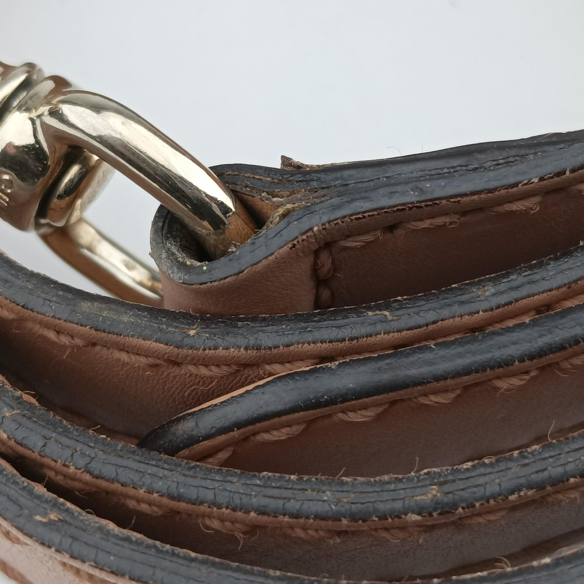 Pre-owned Gucci Sukey Beige Canvas×Leather 247902 shoulderbag | stylenewstar
