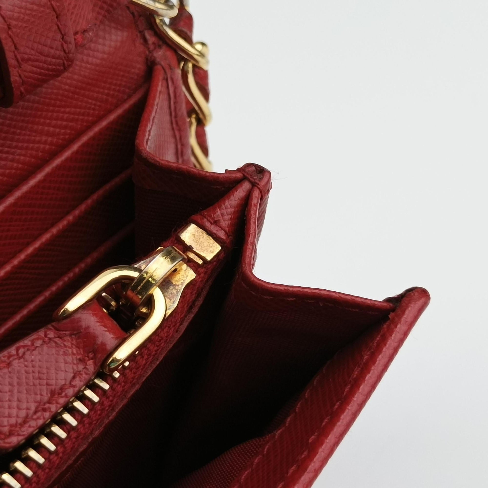 Pre-owned Prada Metal Wallet on Chain Cornflower Clutch Red Saffiano Leather 1MT290 shoulderbag | stylenewstar