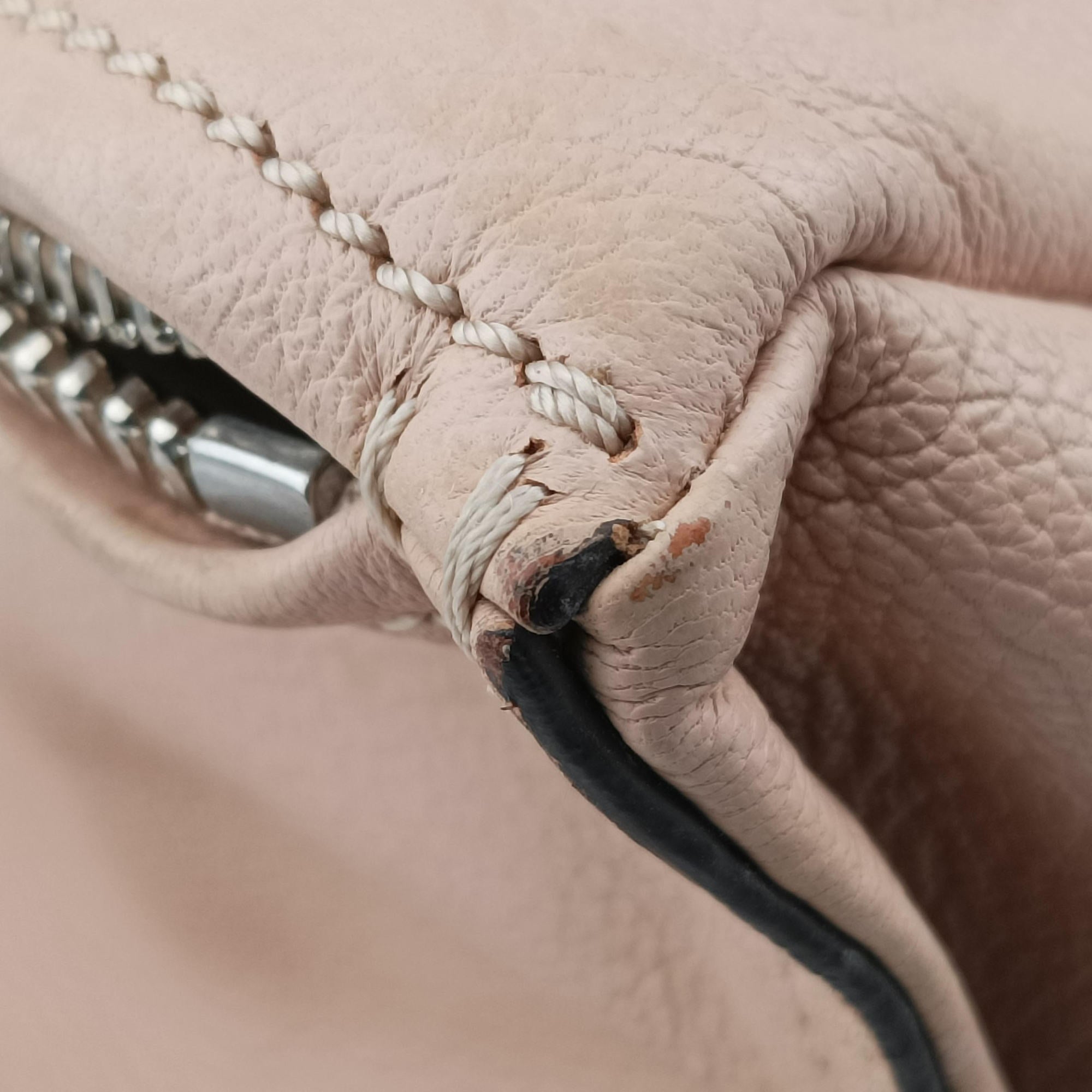 Pre-owned Givenchy Pandora beige leather  shoulderbag | stylenewstar