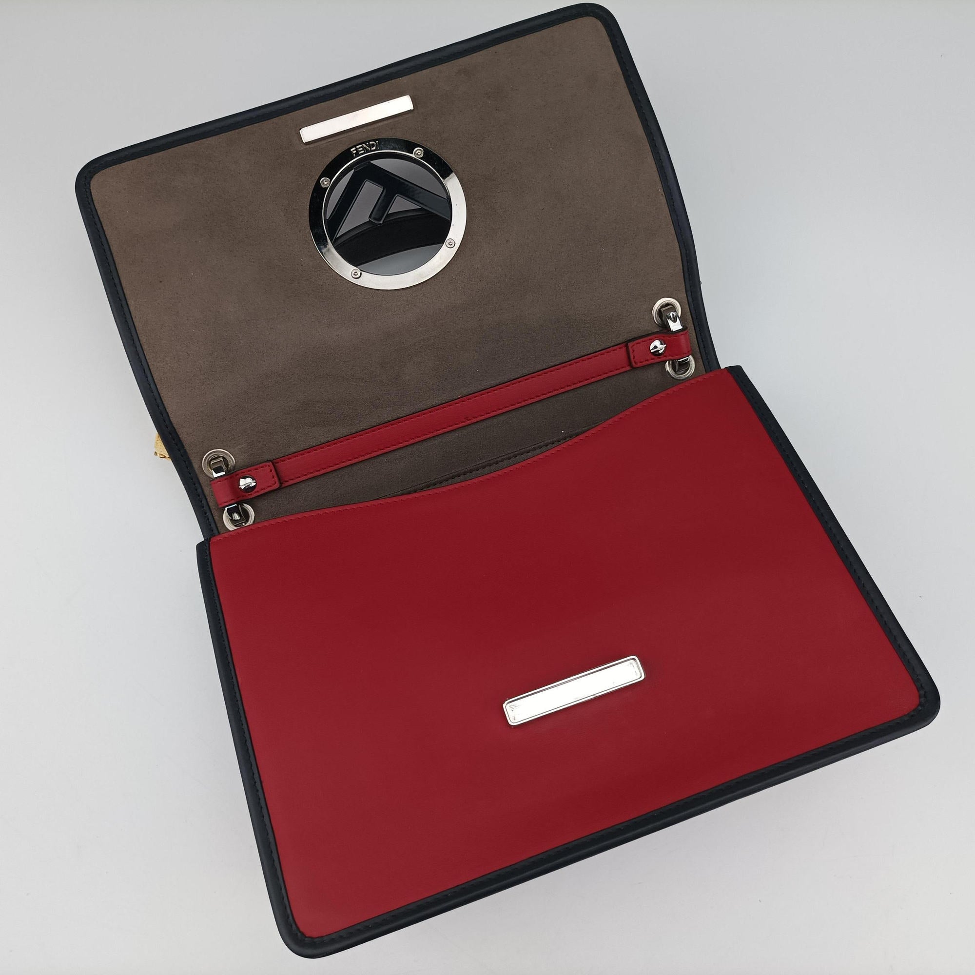 Pre-owned Fendi Kan I F Navy x Red x White Leather 8BT284 shoulderbag | stylenewstar