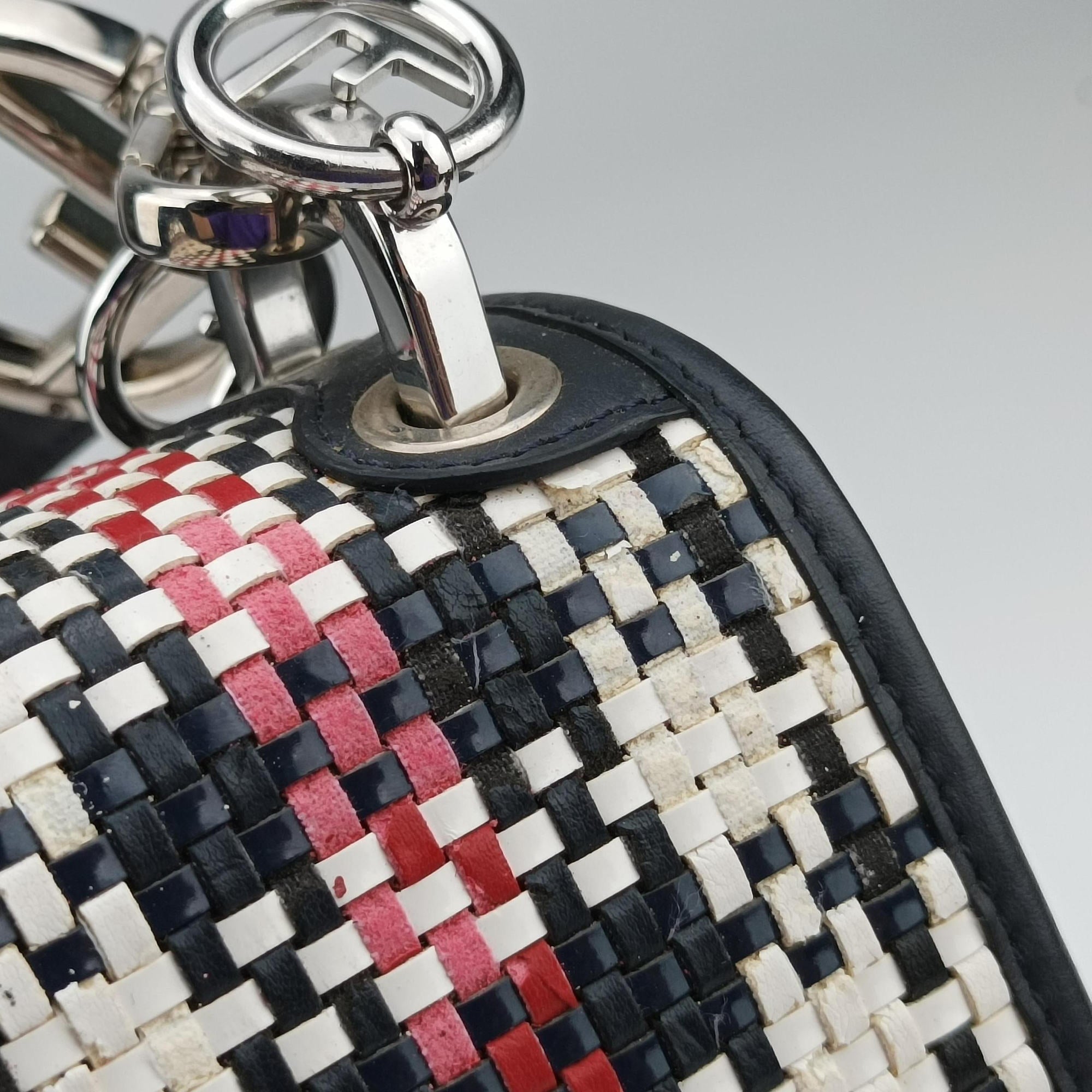 Pre-owned Fendi Kan I F Navy x Red x White Leather 8BT284 shoulderbag | stylenewstar