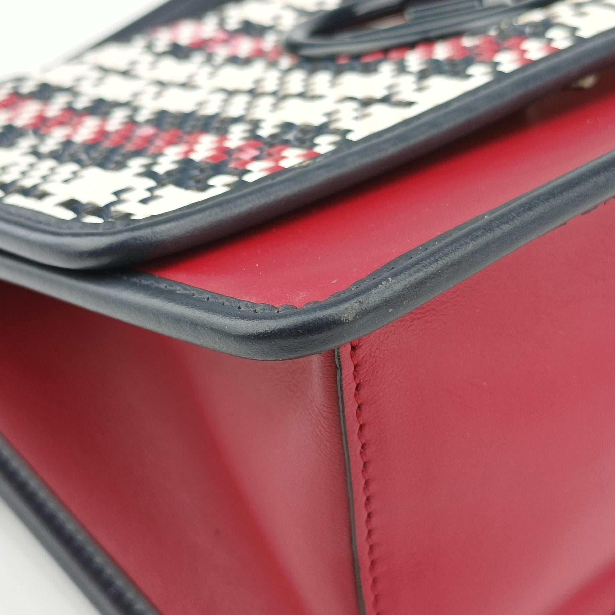 Pre-owned Fendi Kan I F Navy x Red x White Leather 8BT284 shoulderbag | stylenewstar