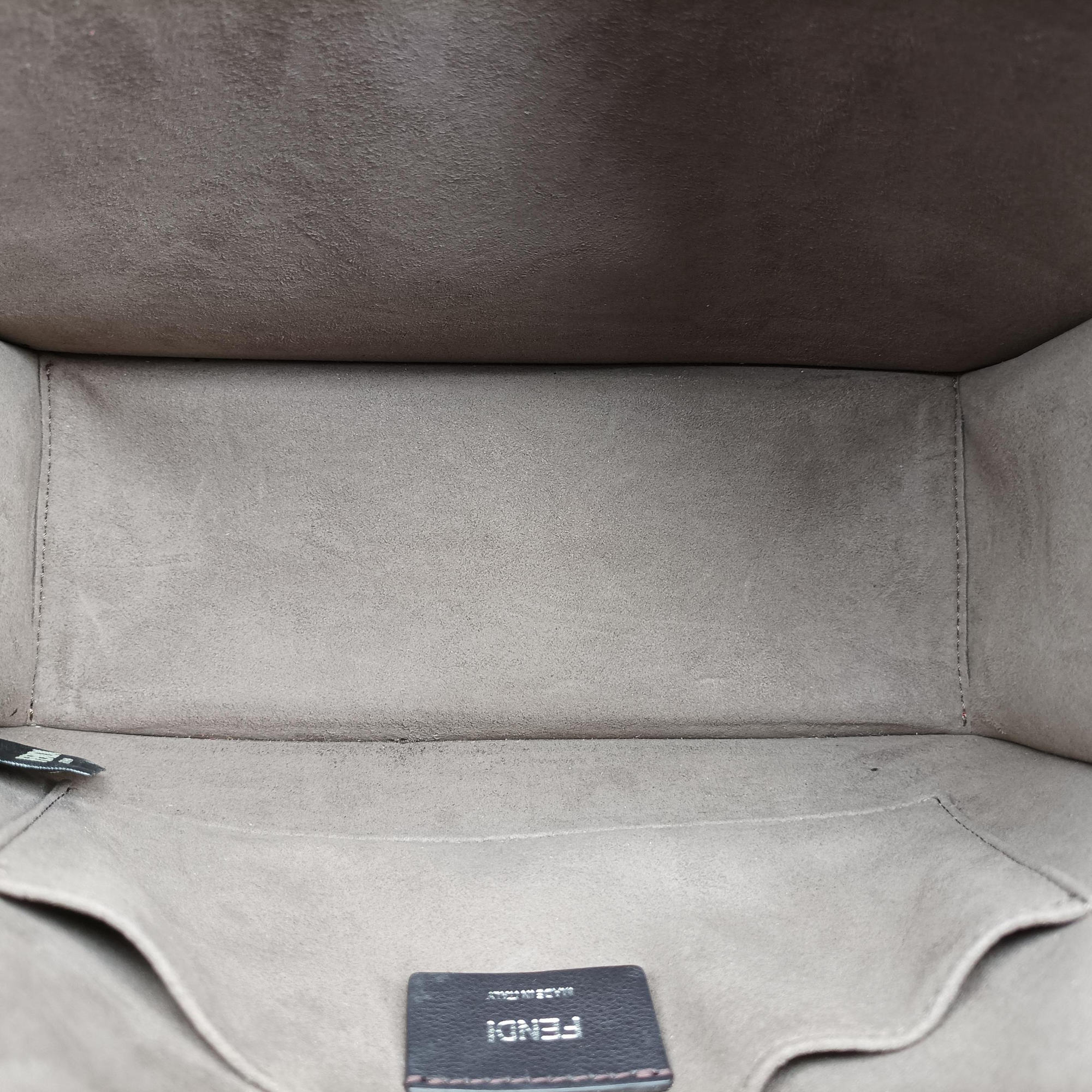 Pre-owned Fendi Kan I F Navy x Red x White Leather 8BT284 shoulderbag | stylenewstar