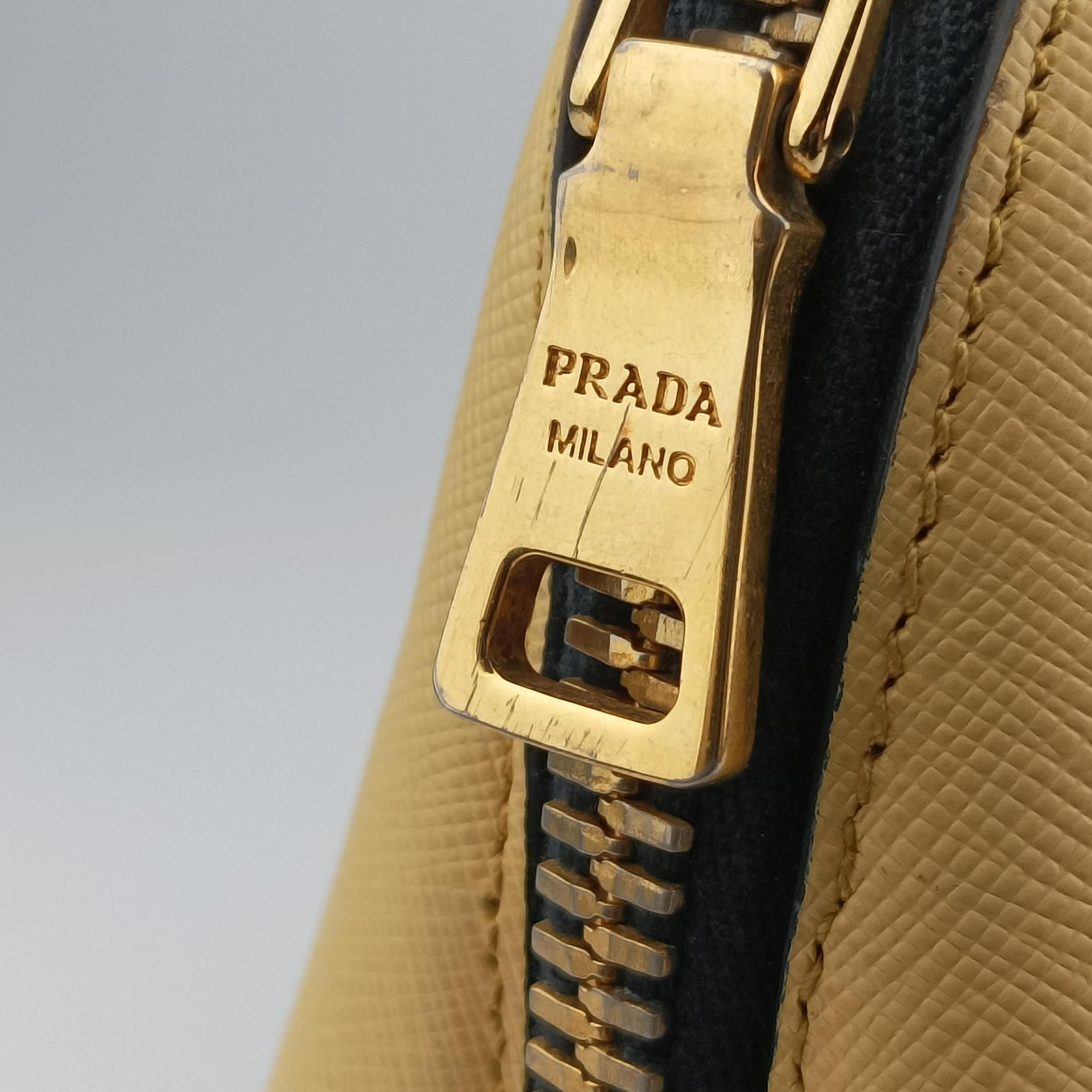 Vintage Prada Promenade Navy x yellow SAFFIANO Leather BL836T handbag | stylenewstar